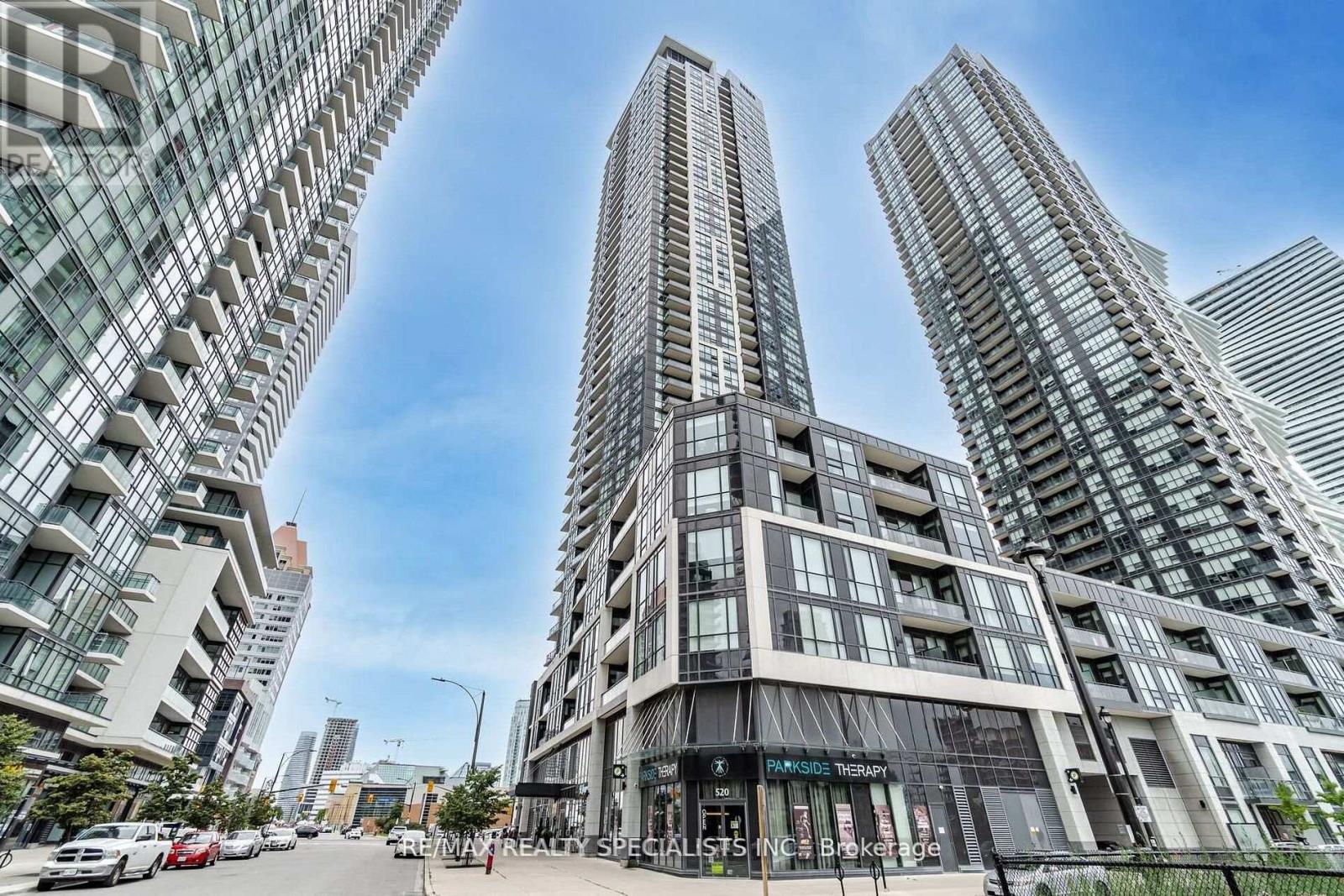705 - 510 CURRAN PLACE, Mississauga, Ontario