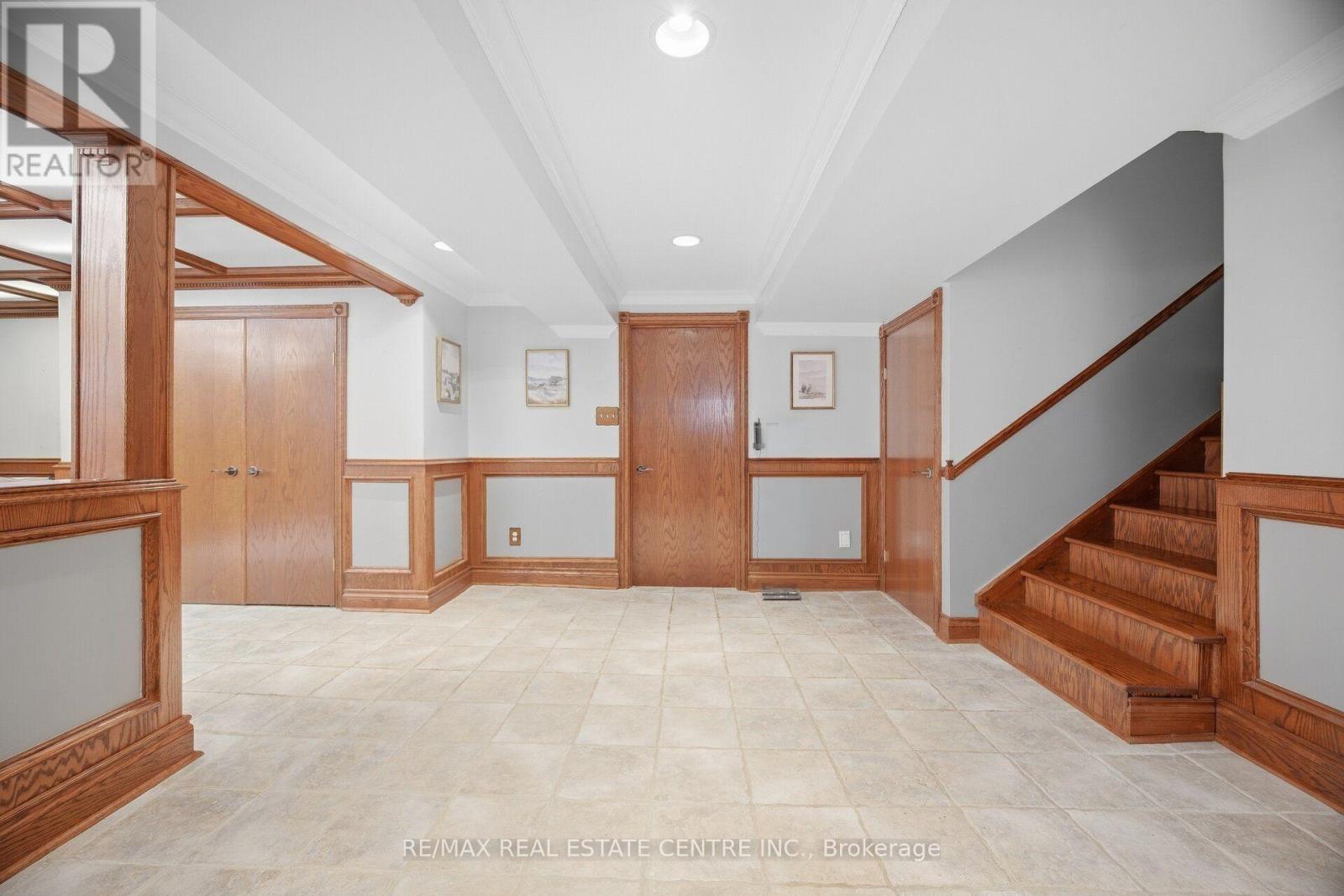 1876 Bough Beeches Boulevard, Mississauga, Ontario  L4W 2J3 - Photo 44 - W13836840
