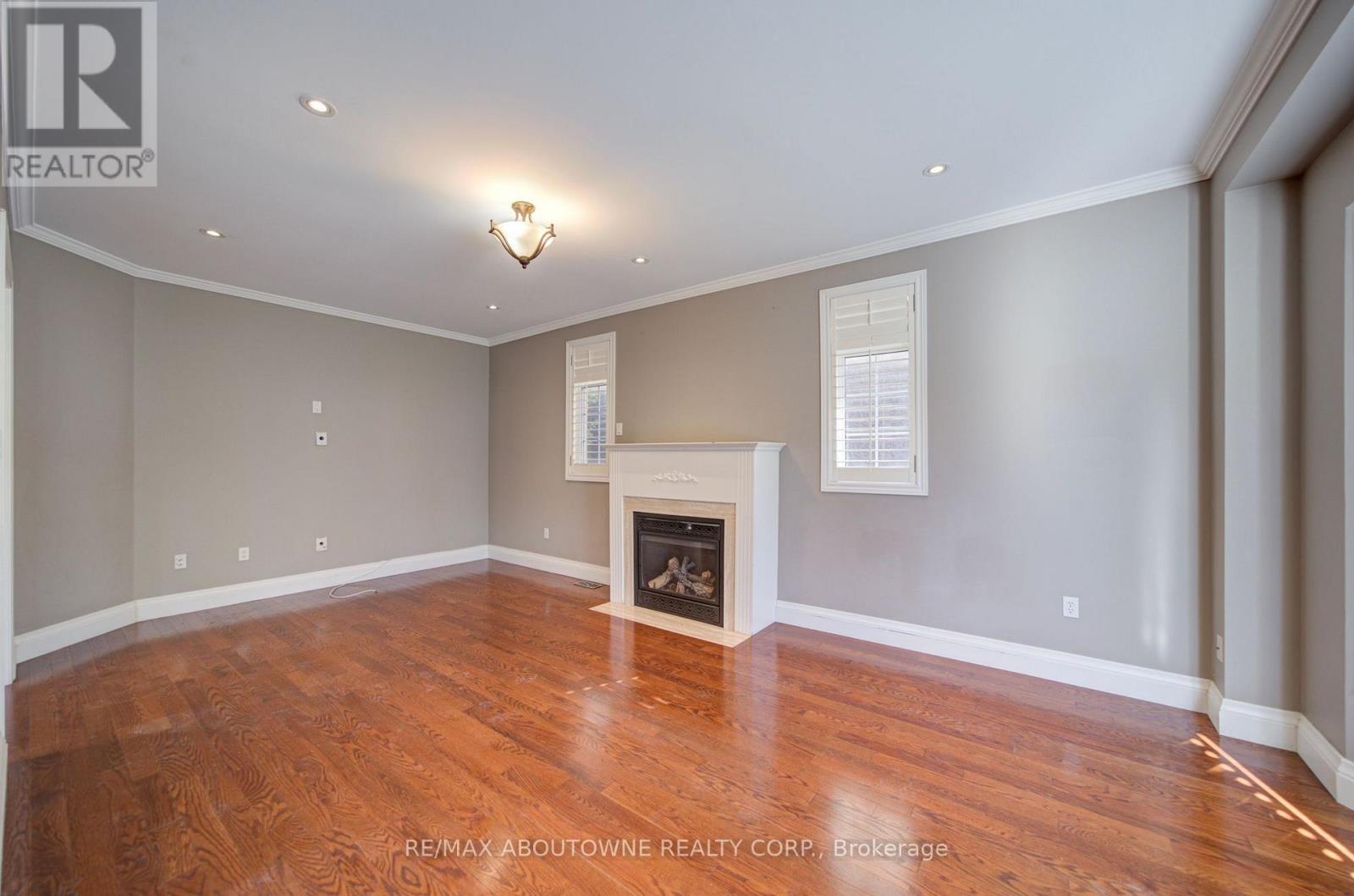 2435 Hertfordshire Way, Oakville, Ontario  L6H 7M8 - Photo 14 - W13836842