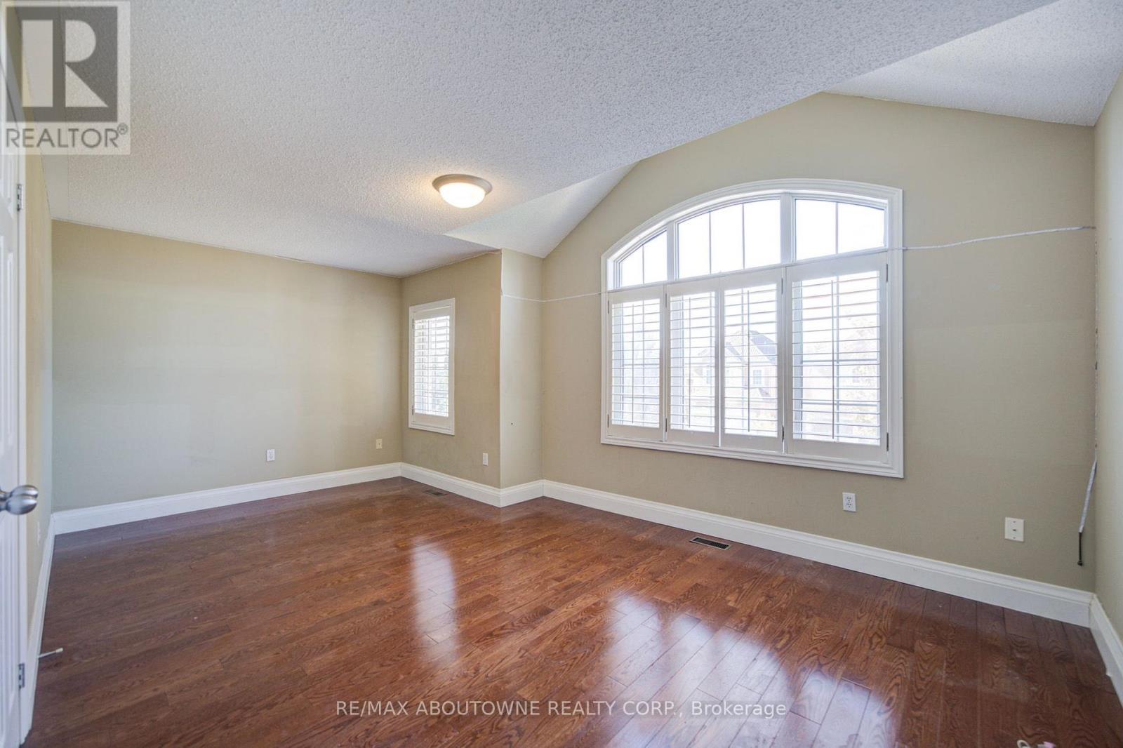 2435 Hertfordshire Way, Oakville, Ontario  L6H 7M8 - Photo 23 - W13836842