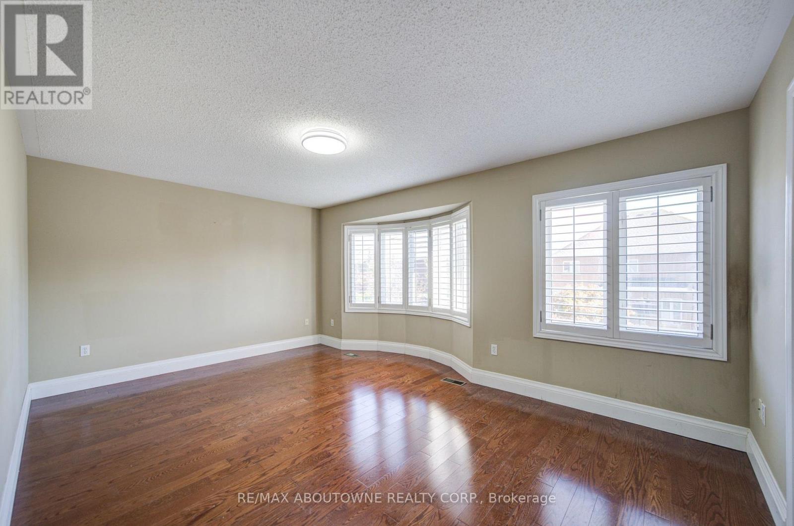 2435 Hertfordshire Way, Oakville, Ontario  L6H 7M8 - Photo 34 - W13836842