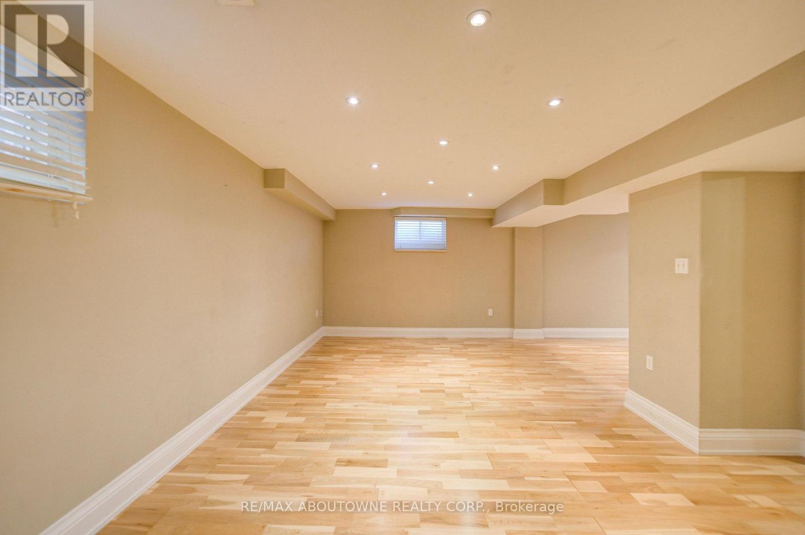 2435 Hertfordshire Way, Oakville, Ontario  L6H 7M8 - Photo 40 - W13836842