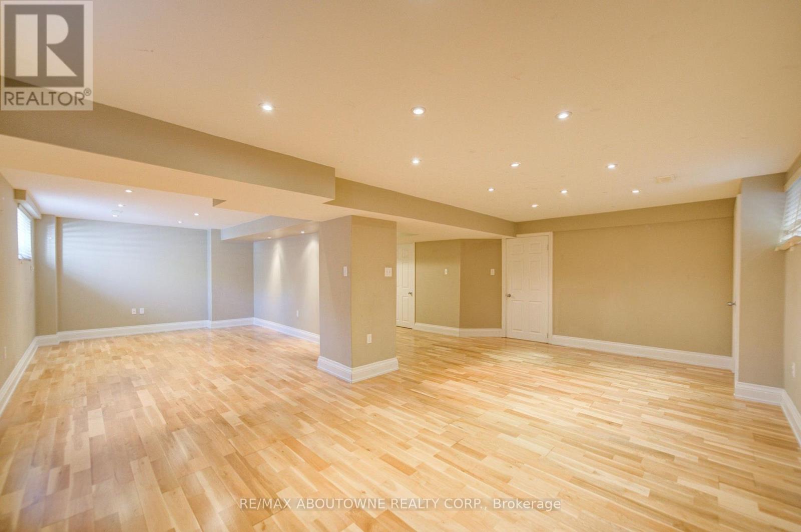 2435 Hertfordshire Way, Oakville, Ontario  L6H 7M8 - Photo 42 - W13836842