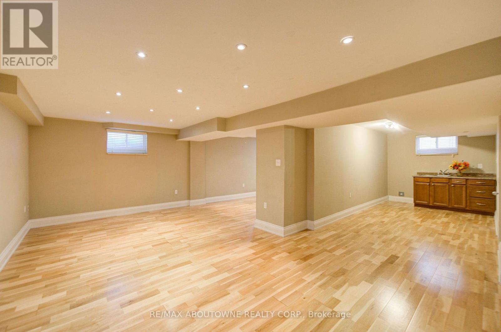 2435 Hertfordshire Way, Oakville, Ontario  L6H 7M8 - Photo 43 - W13836842