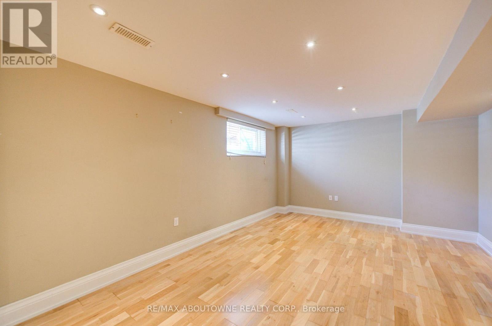 2435 Hertfordshire Way, Oakville, Ontario  L6H 7M8 - Photo 45 - W13836842