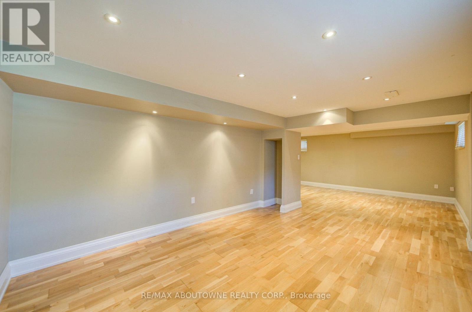 2435 Hertfordshire Way, Oakville, Ontario  L6H 7M8 - Photo 46 - W13836842
