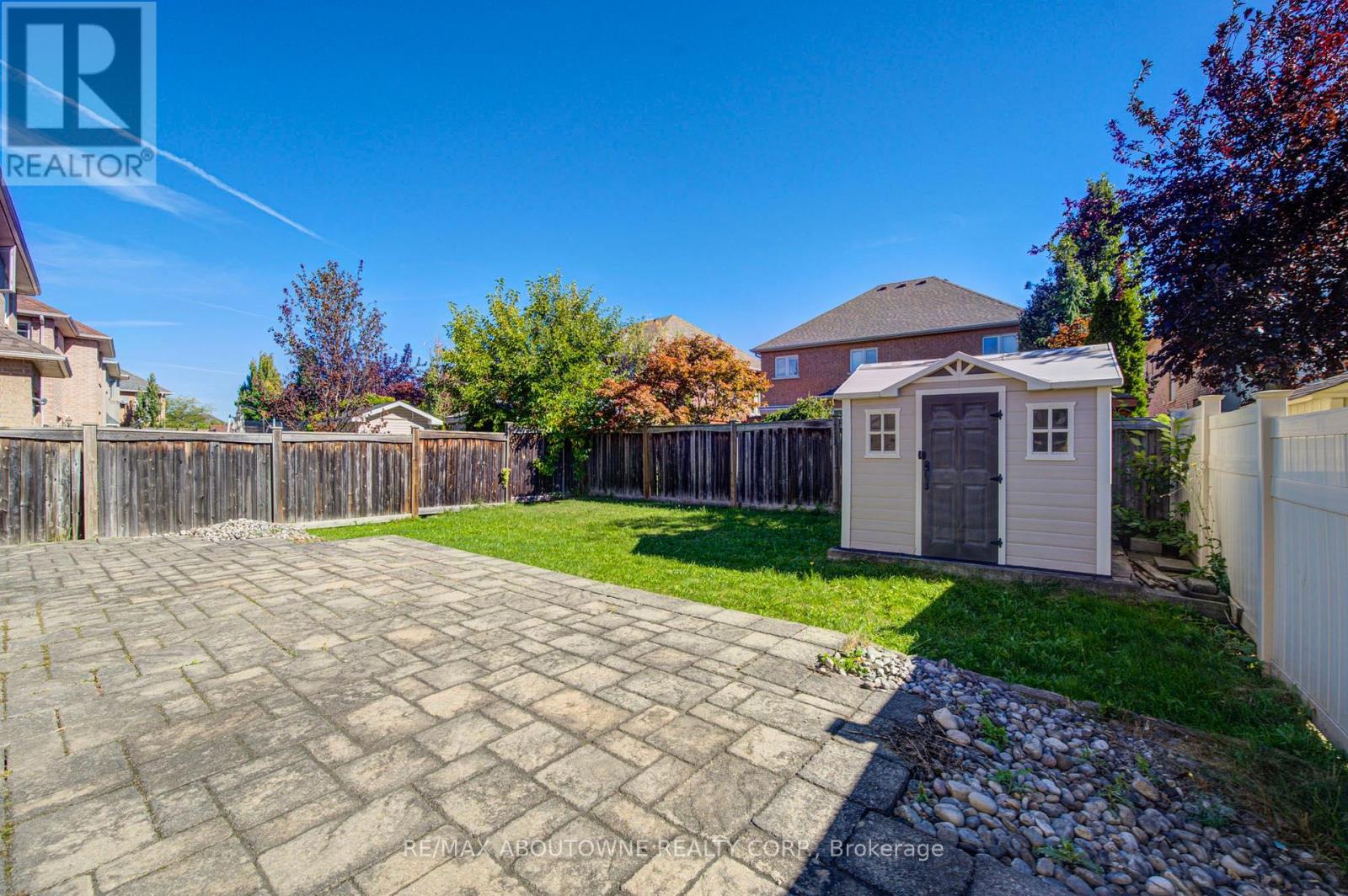 2435 Hertfordshire Way, Oakville, Ontario  L6H 7M8 - Photo 49 - W13836842