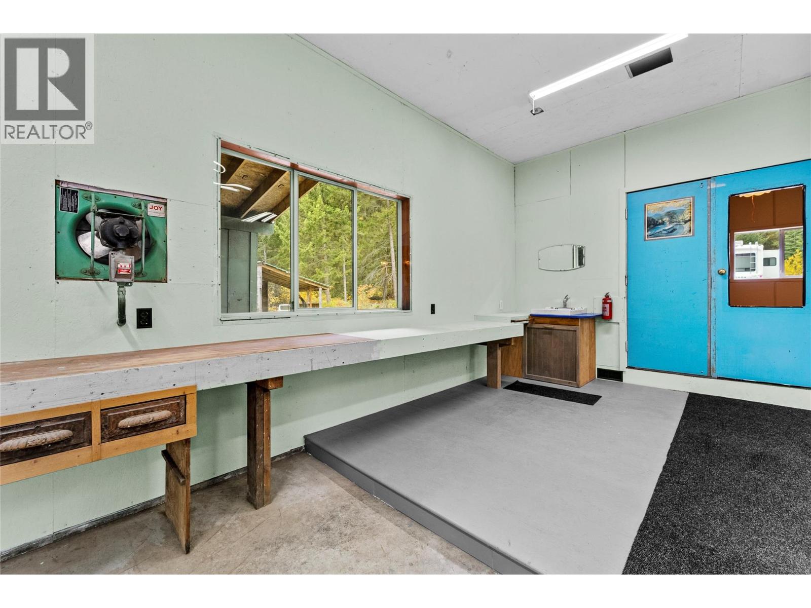 5144 Railway Drive, Merritt, British Columbia  V1K 1B8 - Photo 14 - 10402047
