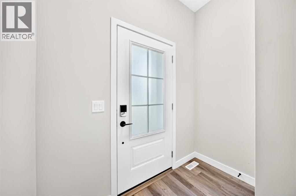 150 Les Jardins Park Se, Calgary, Alberta  T2C 5V3 - Photo 5 - A2348477