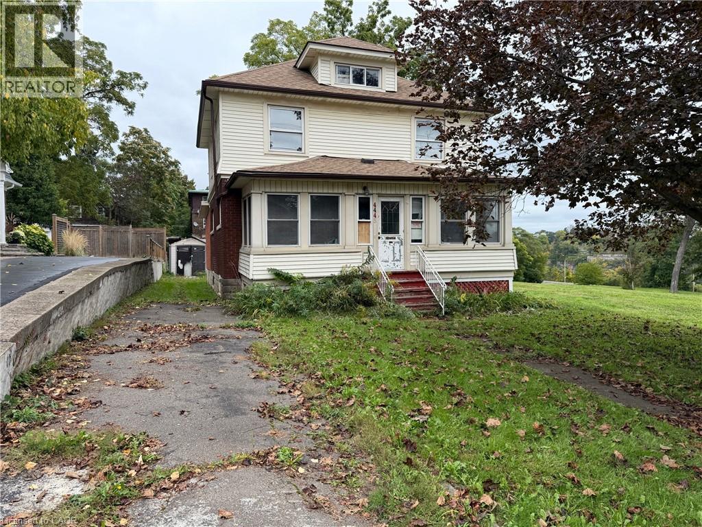 4445 JOHN Street, Niagara Falls, Ontario