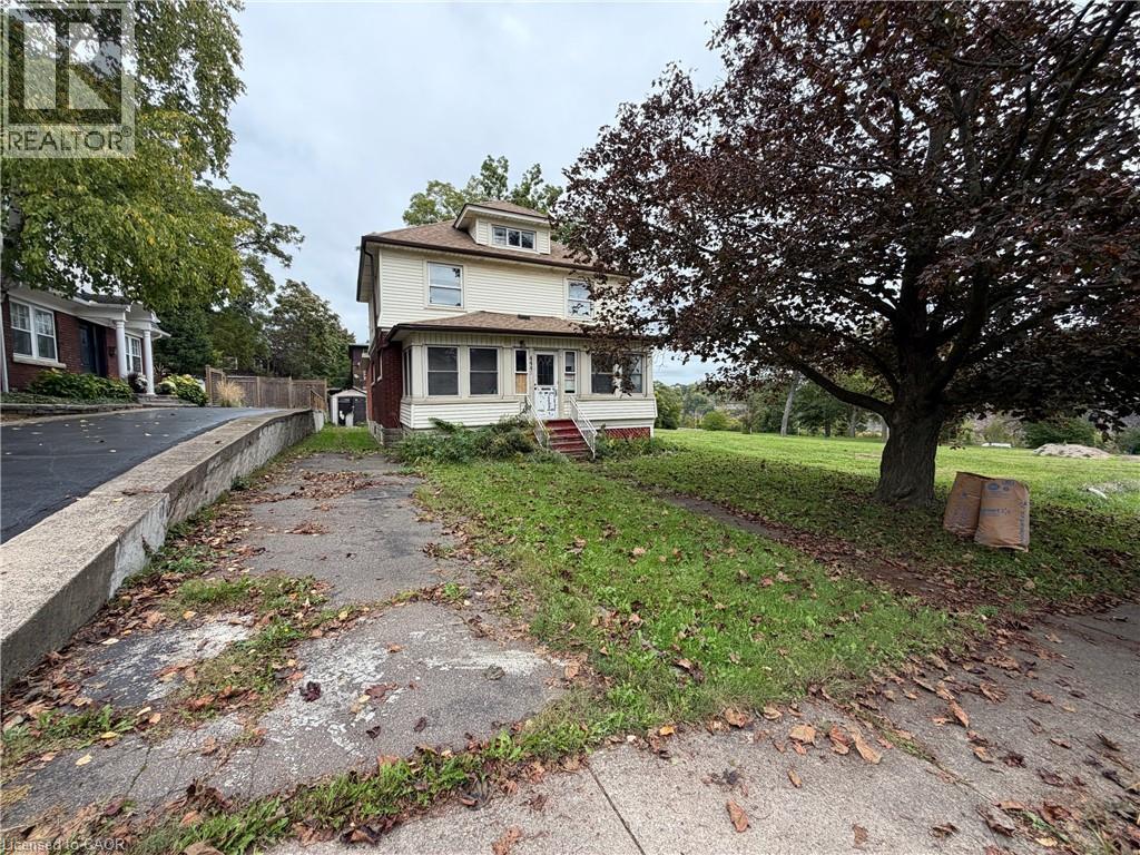 4445 John Street, Niagara Falls, Ontario  L2E 1A4 - Photo 2 - 40867171