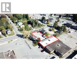 15 CANN STREET, Huntsville, Ontario