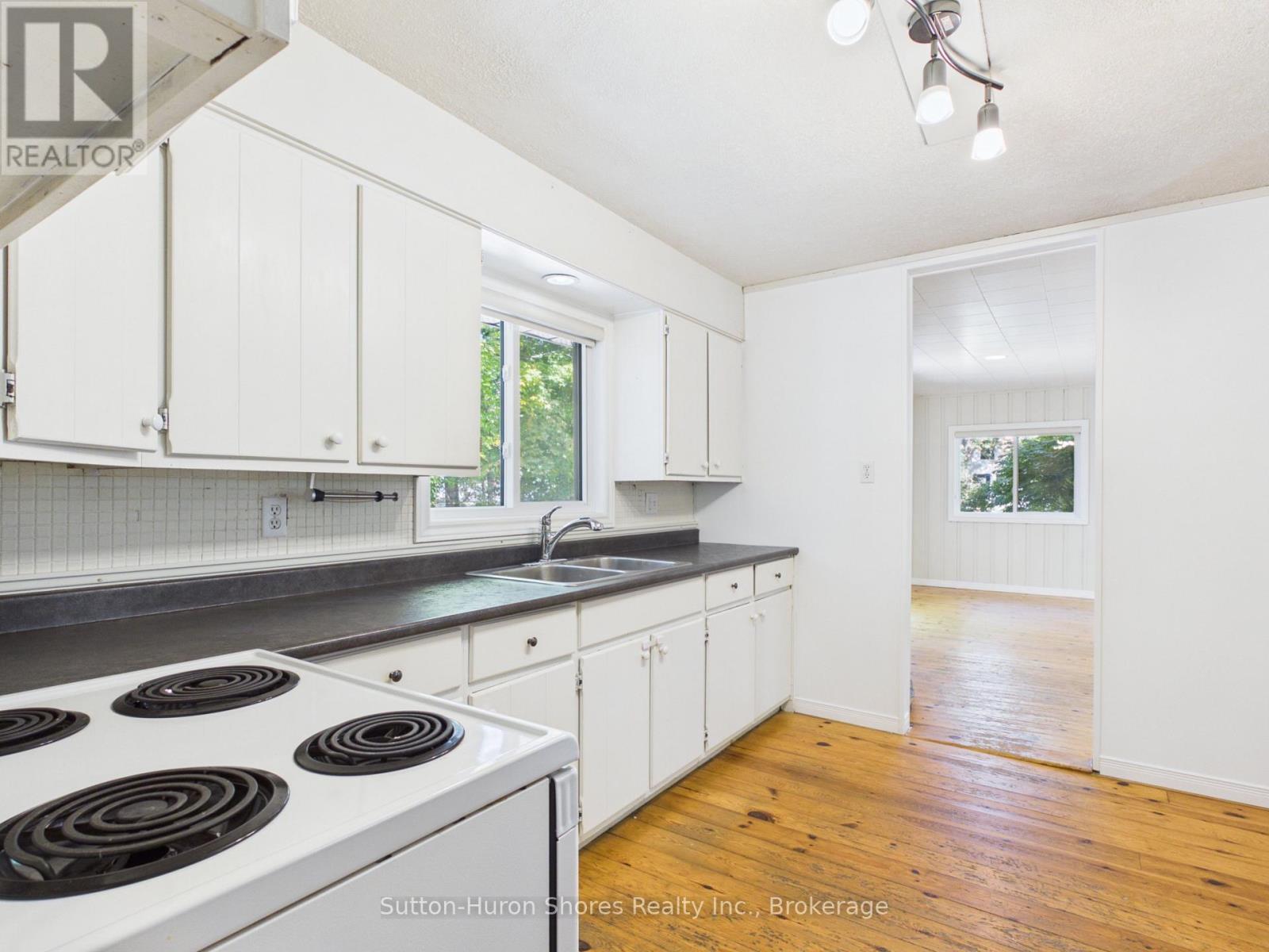 418 Elgin Street, Saugeen Shores, Ontario N0H 2C0 - Photo 14 - X13646262