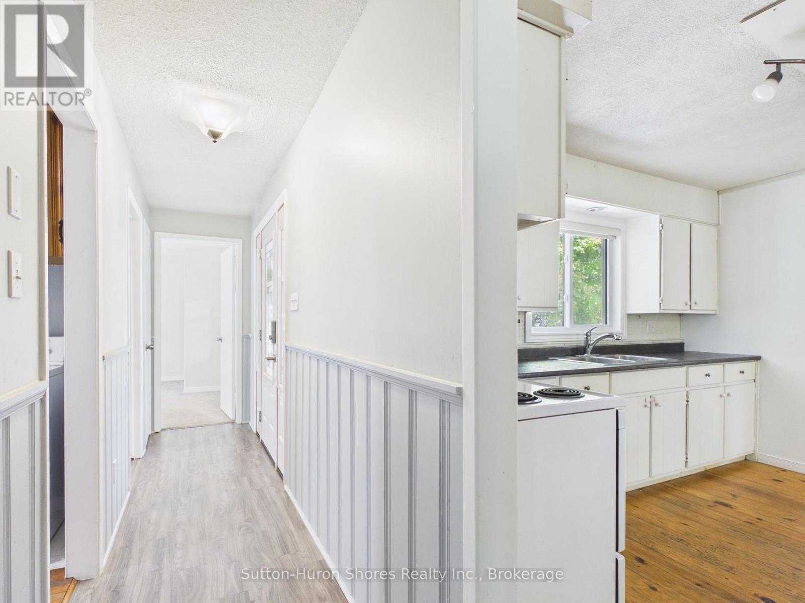 418 Elgin Street, Saugeen Shores, Ontario N0H 2C0 - Photo 6 - X13646262
