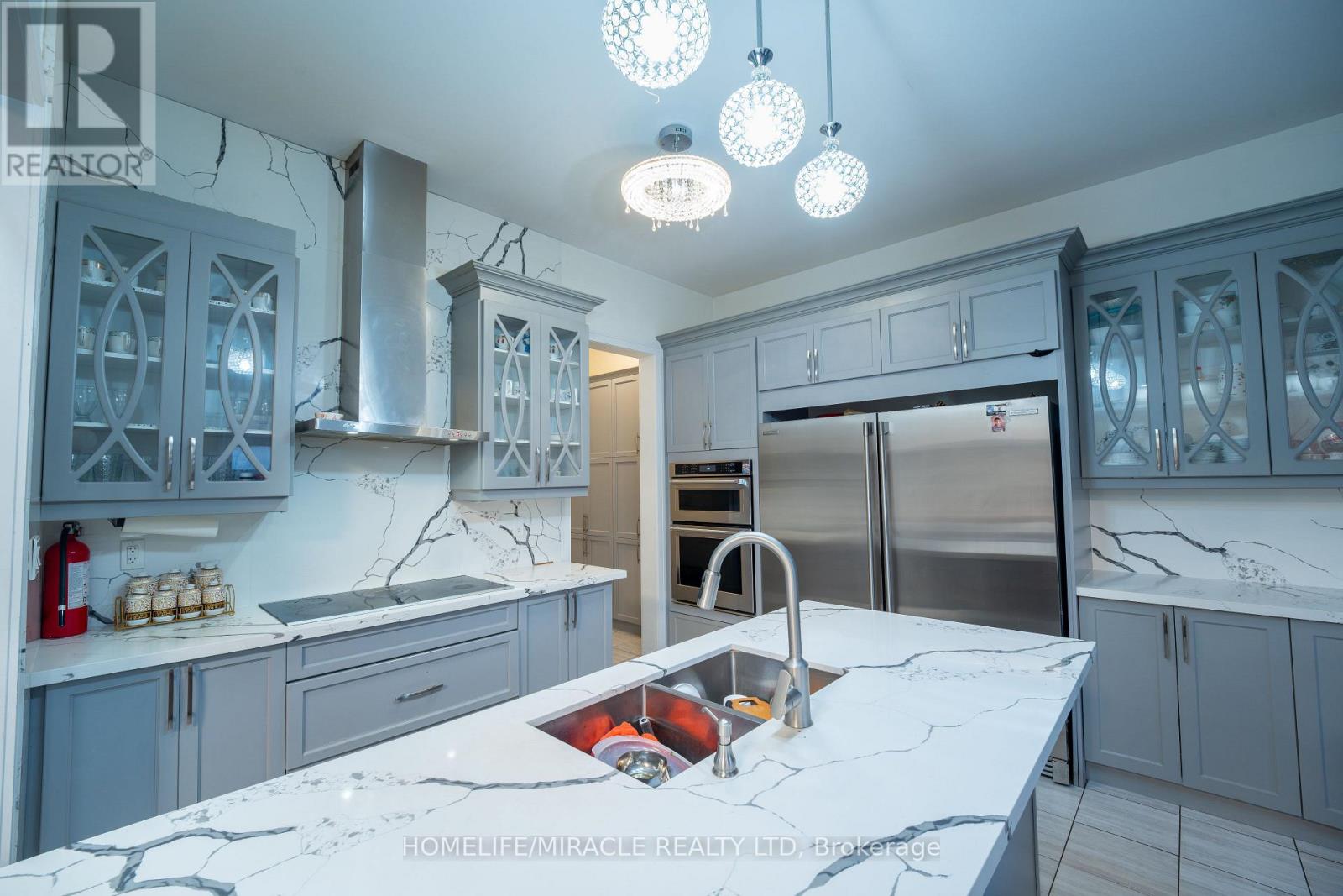23 Hendricks Crescent, Brampton, Ontario L6Y 4L2 - Photo 9 - W13830932