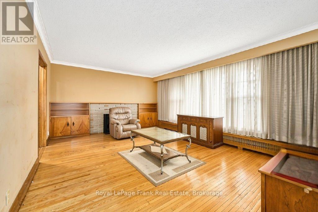 1535 Dundas Street E, Whitby, Ontario L1N 2K6 - Photo 13 - E13836950