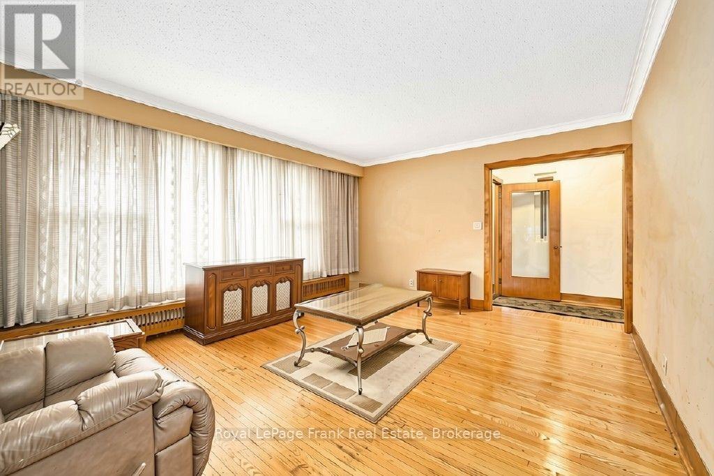 1535 Dundas Street E, Whitby, Ontario L1N 2K6 - Photo 14 - E13836950