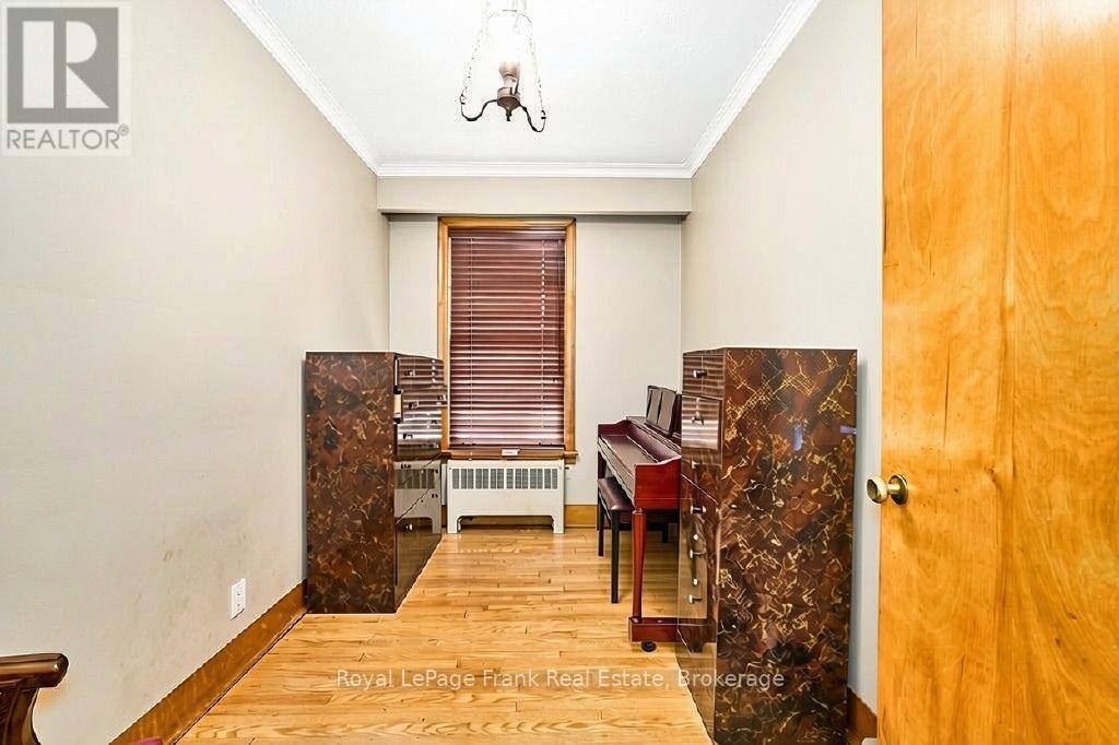 1535 Dundas Street E, Whitby, Ontario L1N 2K6 - Photo 17 - E13836950