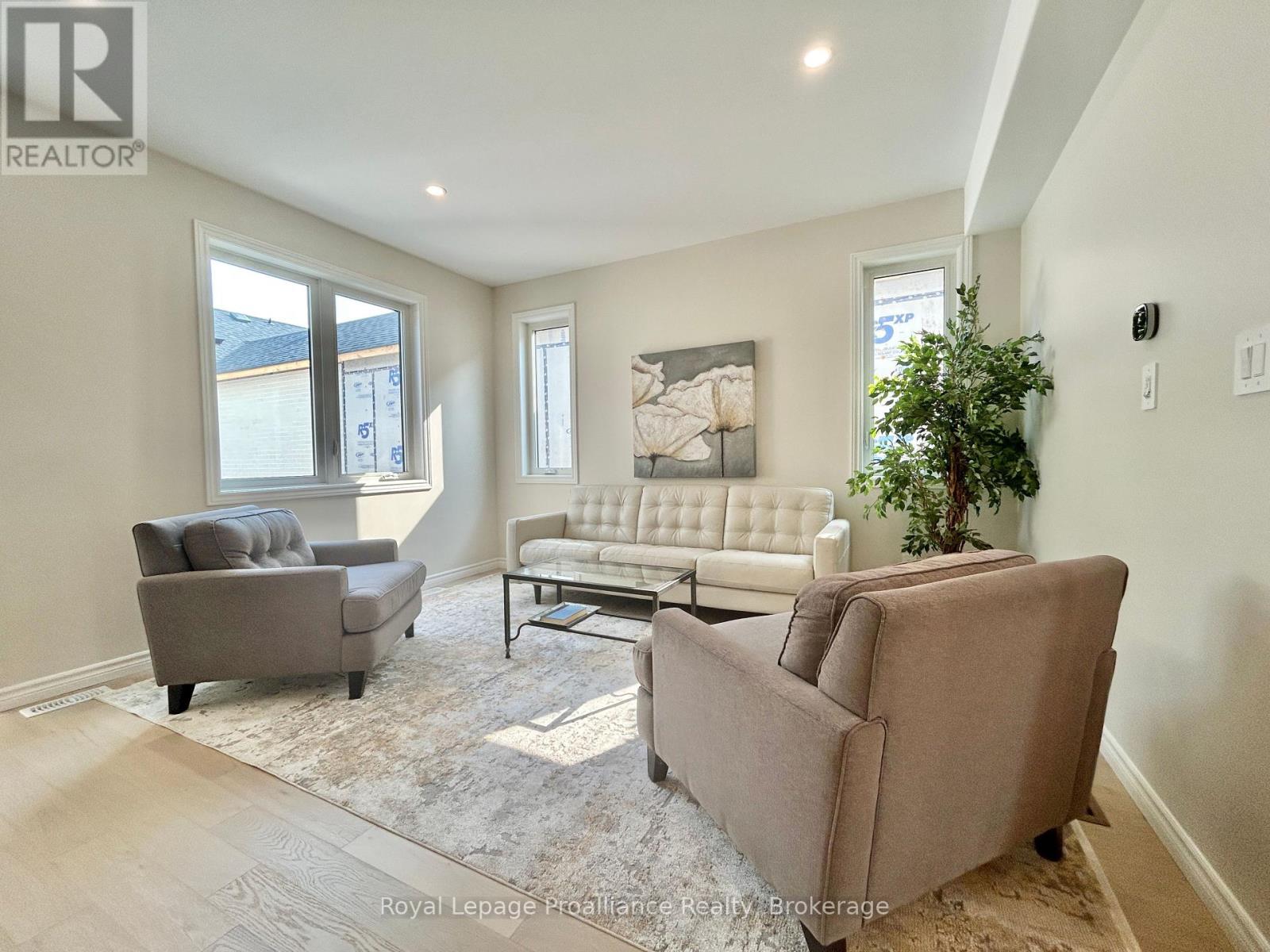 93 Athabaska Drive, Belleville, Ontario  K8N 0T1 - Photo 6 - X13836862