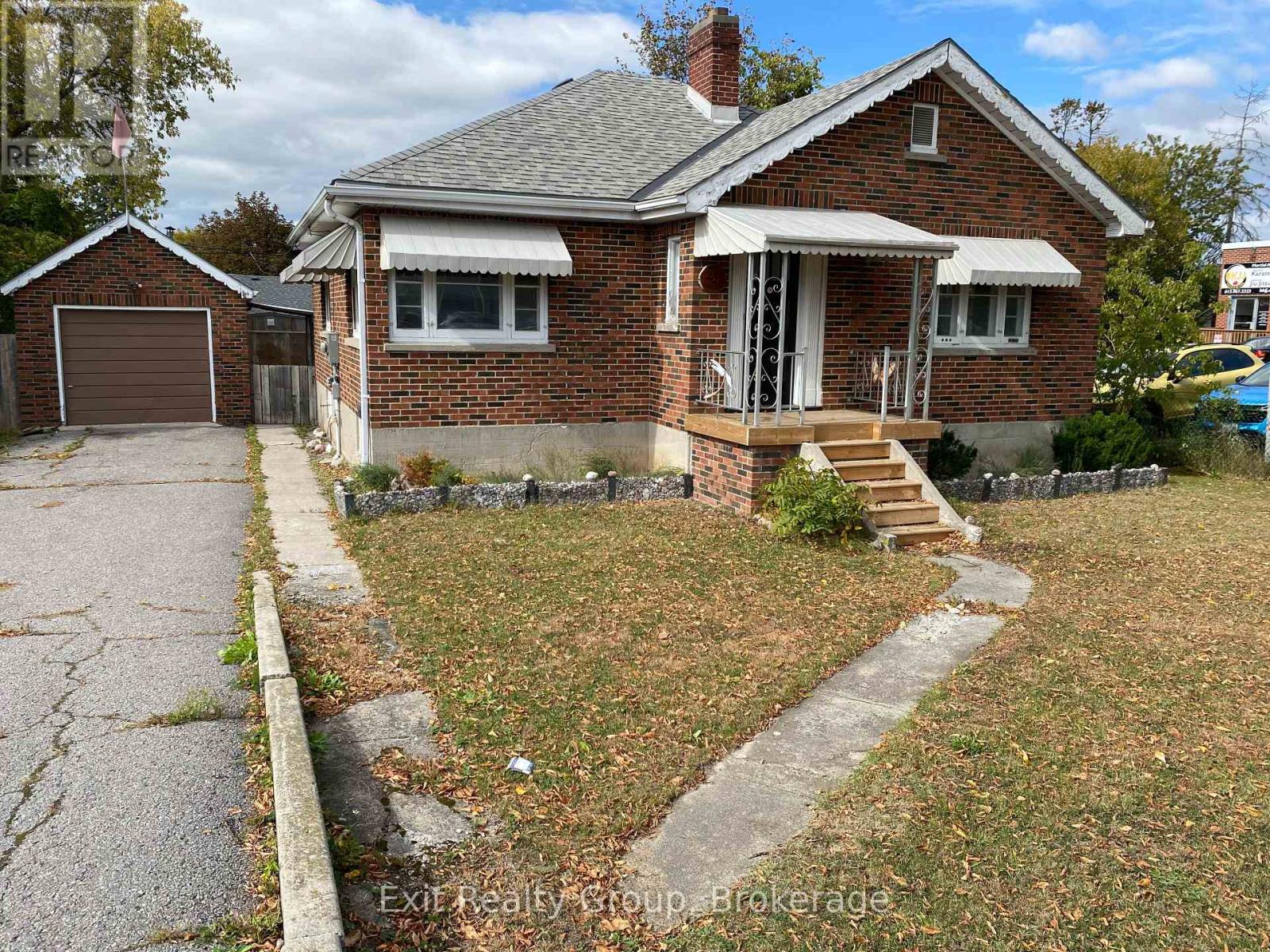 236 North Front Street, Belleville, Ontario  K8P 3C2 - Photo 3 - X13836932