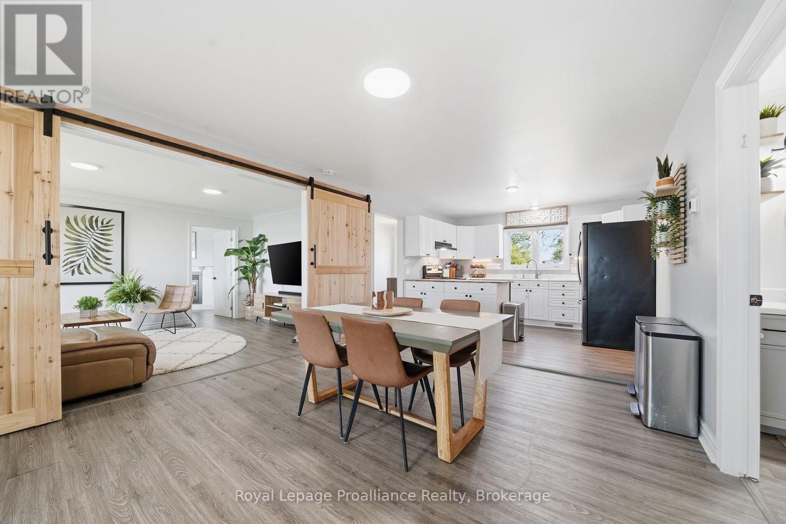 33 Peats Point Lane, Prince Edward County, Ontario  K8N 4Z7 - Photo 15 - X13837040