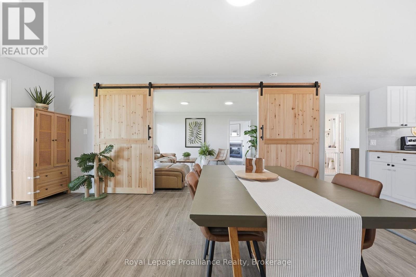 33 Peats Point Lane, Prince Edward County, Ontario  K8N 4Z7 - Photo 20 - X13837040