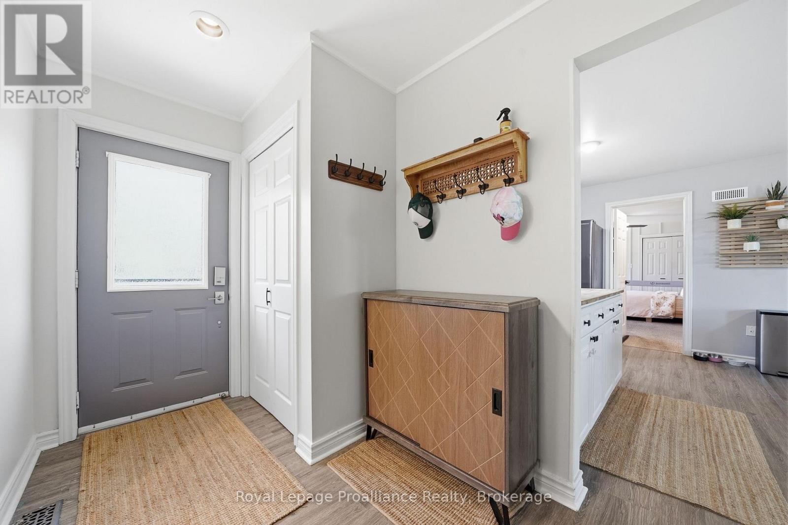 33 Peats Point Lane, Prince Edward County, Ontario  K8N 4Z7 - Photo 4 - X13837040