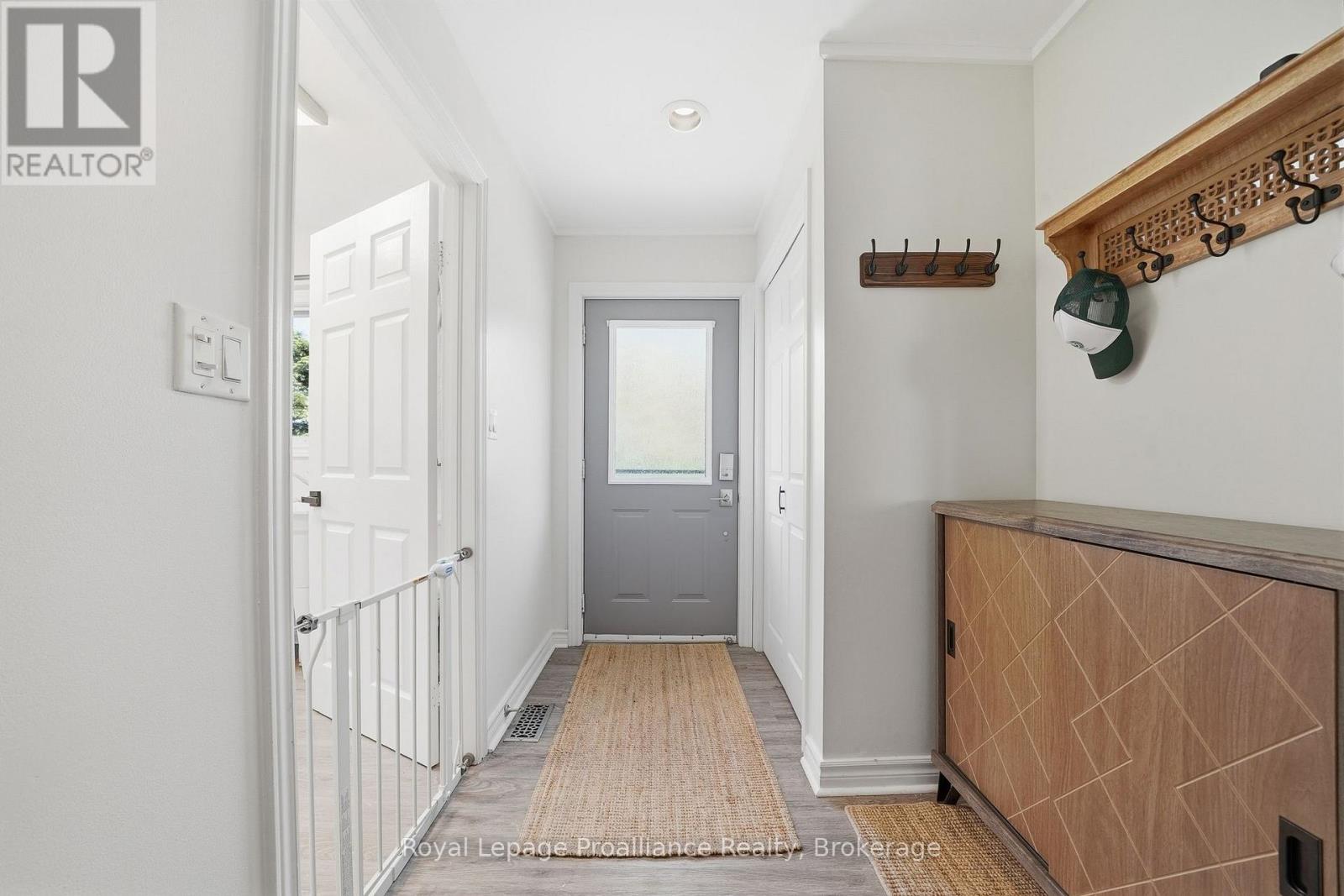 33 Peats Point Lane, Prince Edward County, Ontario  K8N 4Z7 - Photo 5 - X13837040