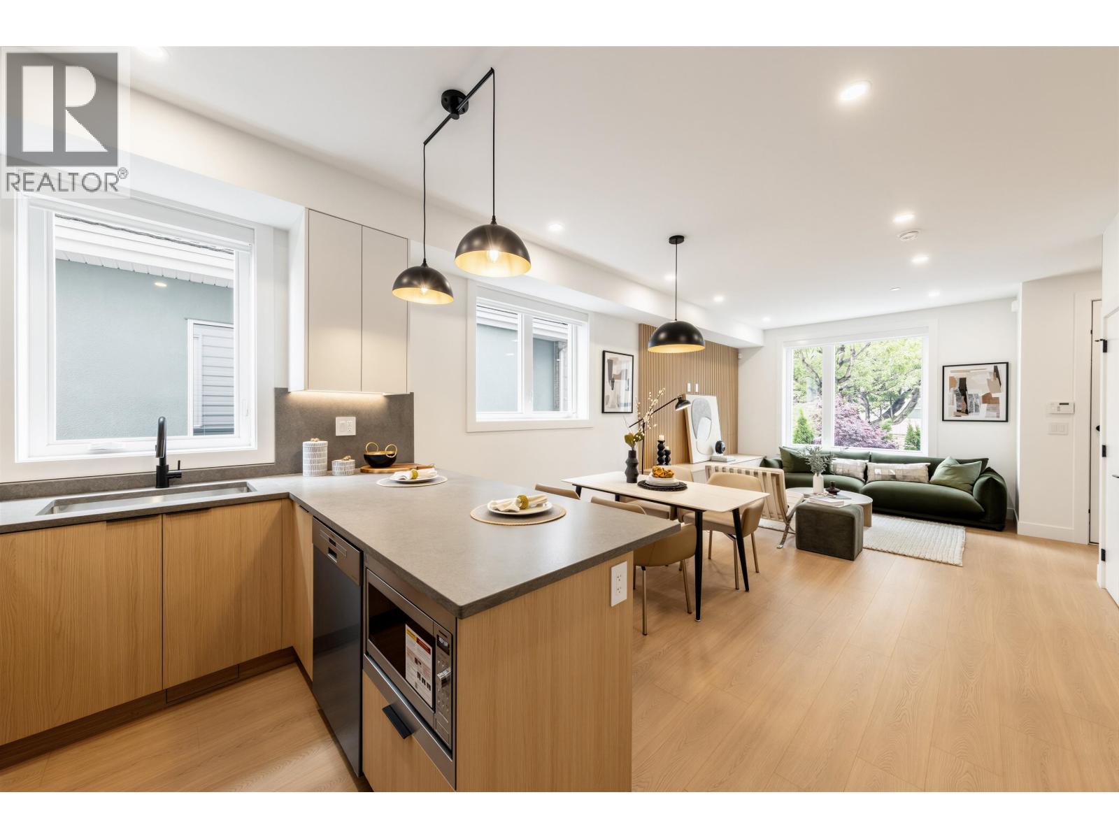 1 3268 E 18 Avenue, Vancouver, British Columbia  V5M 2R7 - Photo 6 - R3170211