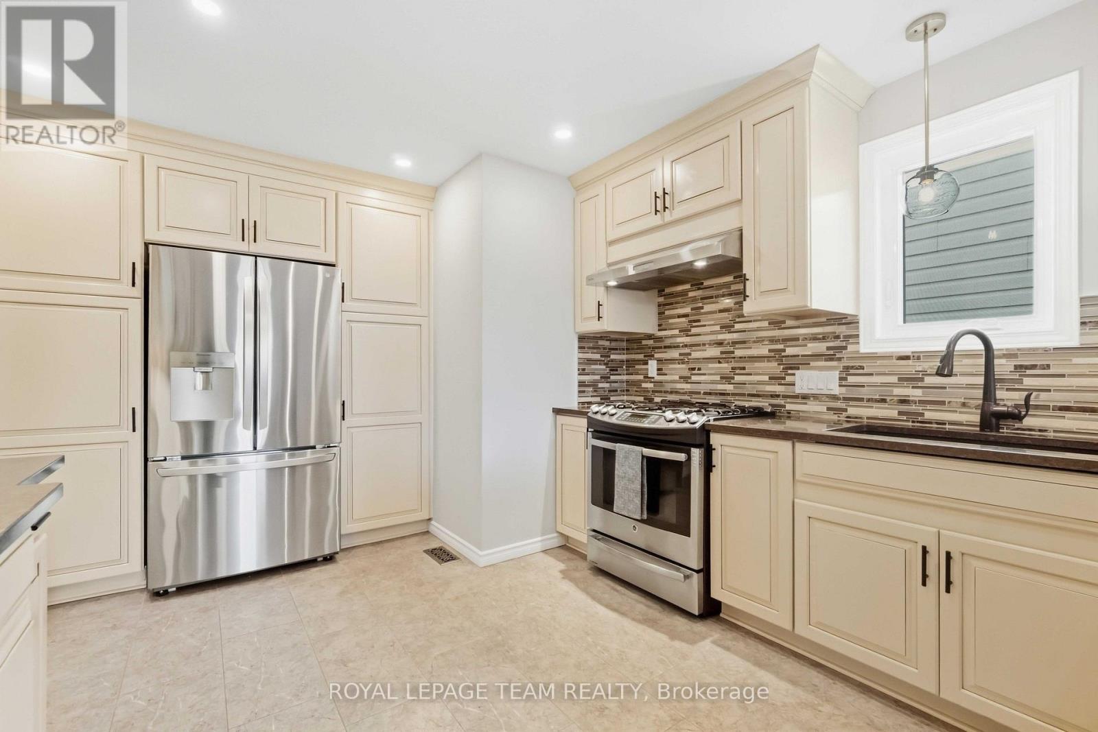 1938 La Chapelle Street, Ottawa, Ontario  K1C 6A1 - Photo 12 - X13836970