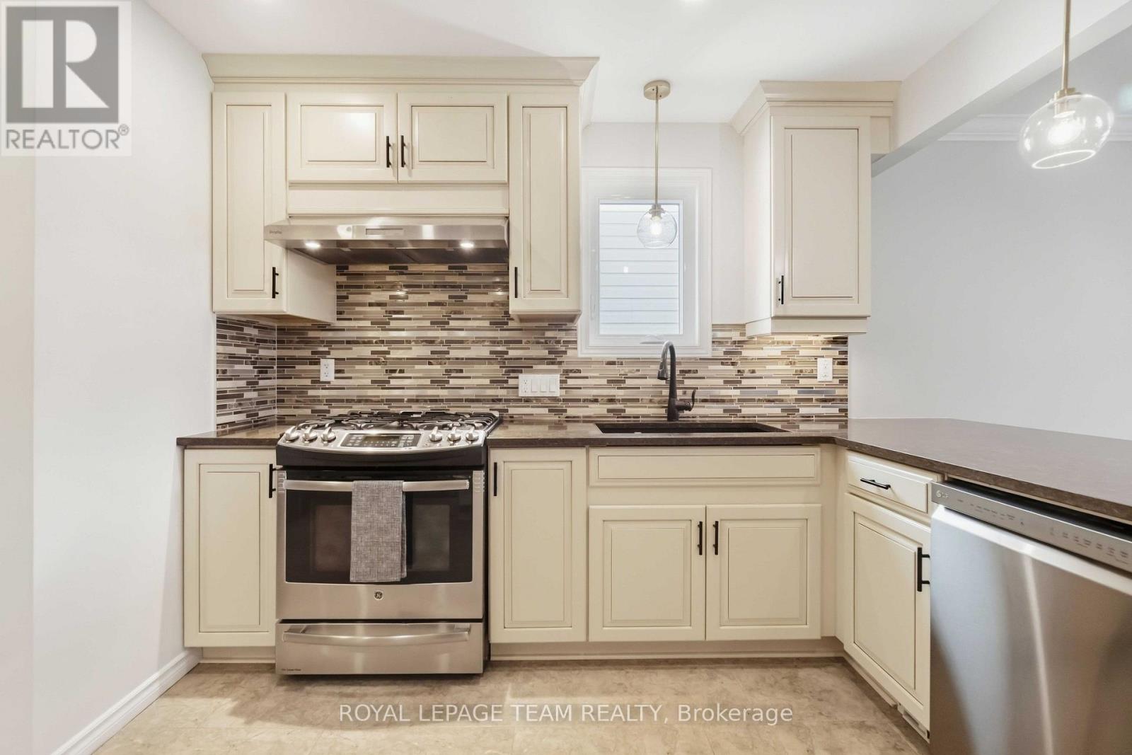 1938 La Chapelle Street, Ottawa, Ontario  K1C 6A1 - Photo 13 - X13836970