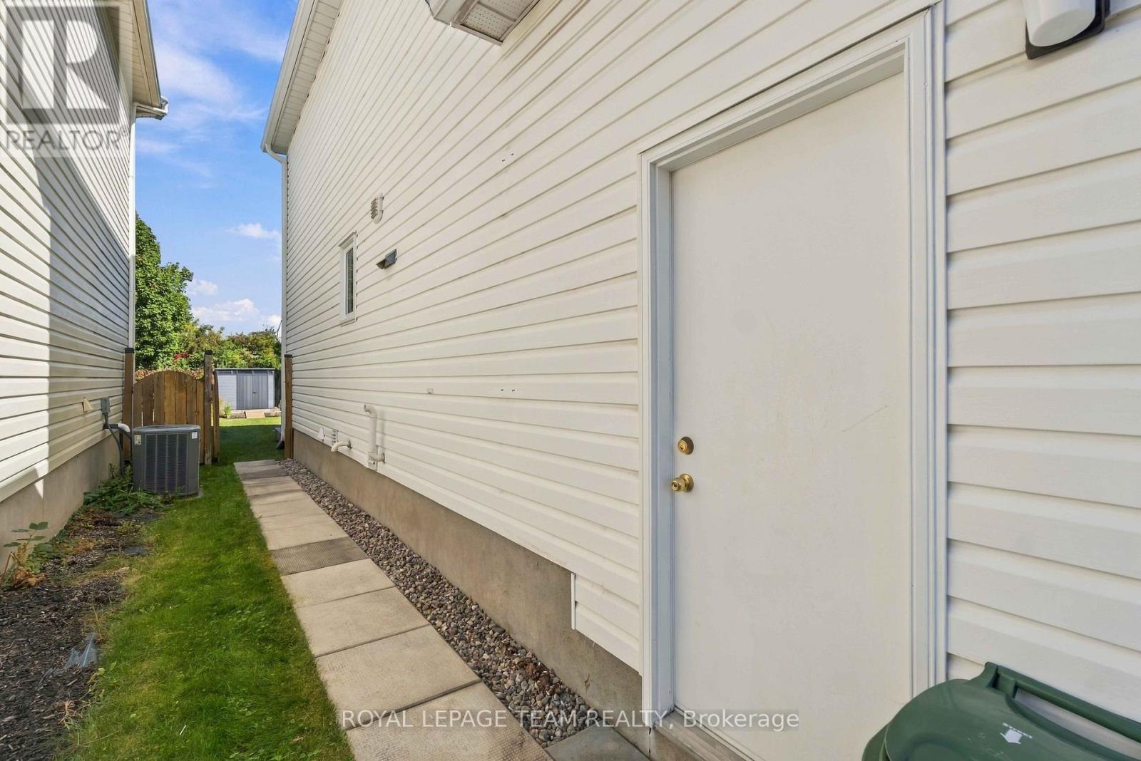 1938 La Chapelle Street, Ottawa, Ontario  K1C 6A1 - Photo 41 - X13836970