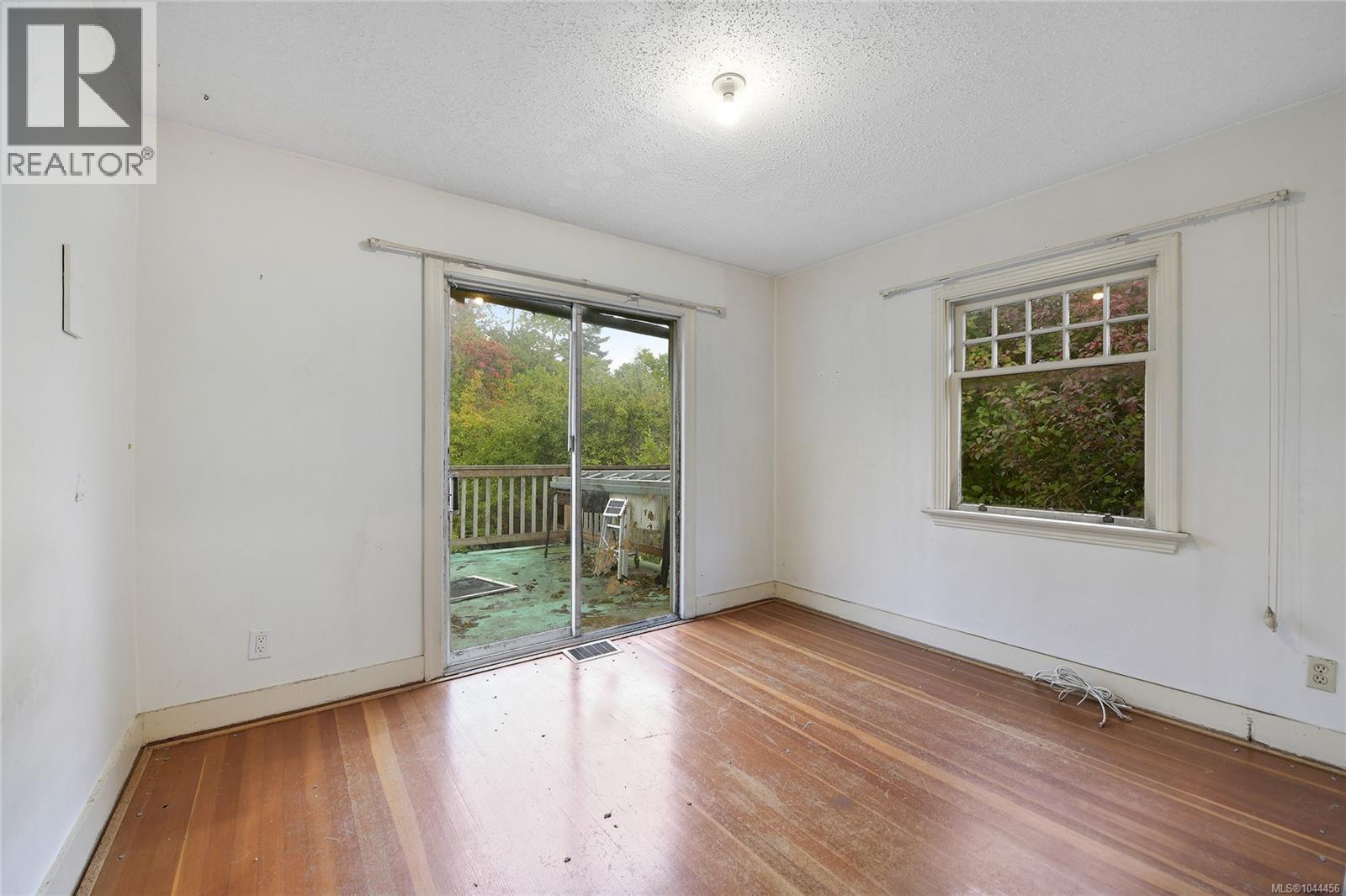 482 Ker Ave