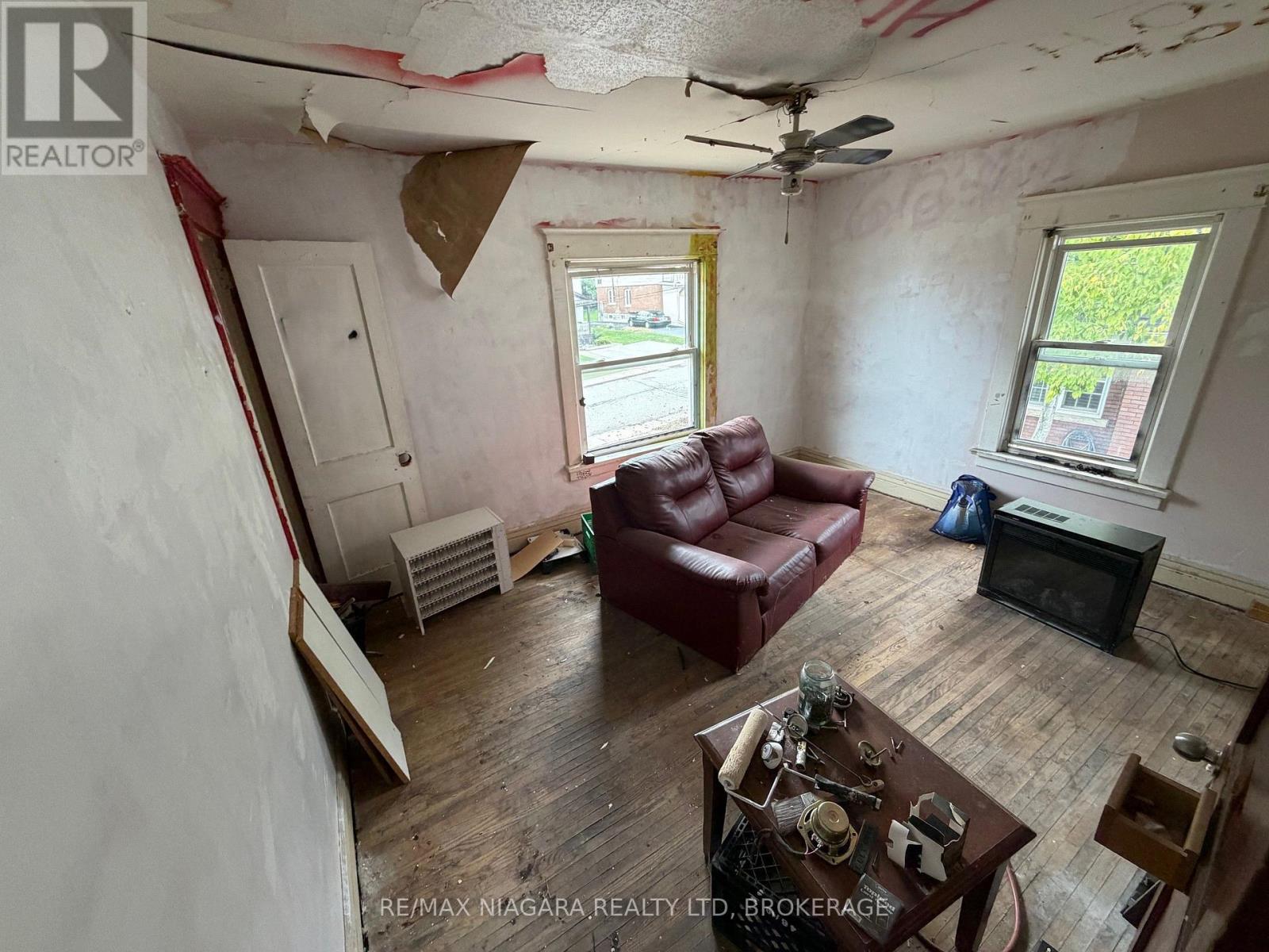 4445 John Street, Niagara Falls, Ontario  L2E 1A4 - Photo 13 - X13836964