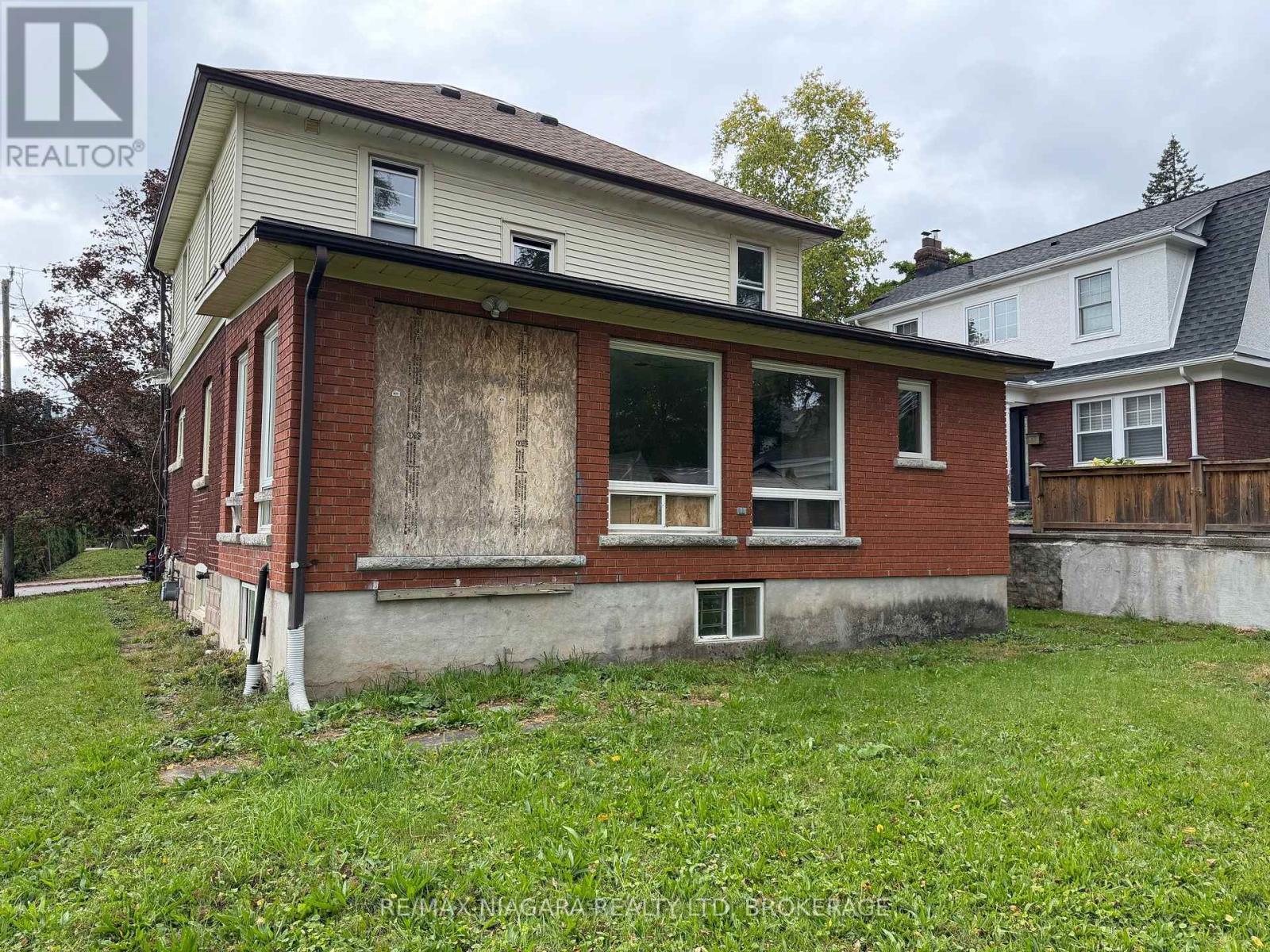 4445 John Street, Niagara Falls, Ontario  L2E 1A4 - Photo 15 - X13836964
