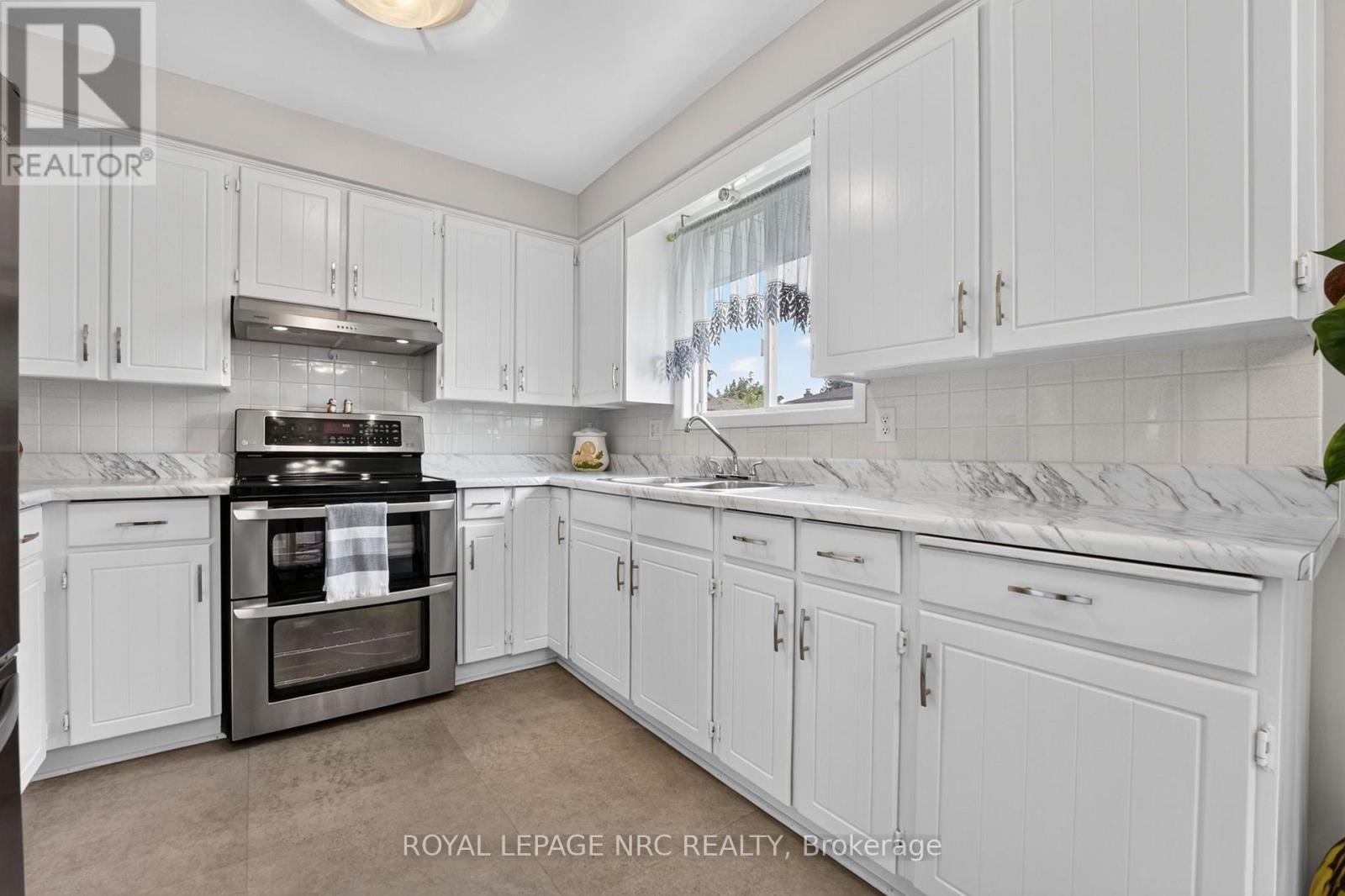 20 Jessica Drive, St. Catharines, Ontario  L2M 6V7 - Photo 13 - X13837036