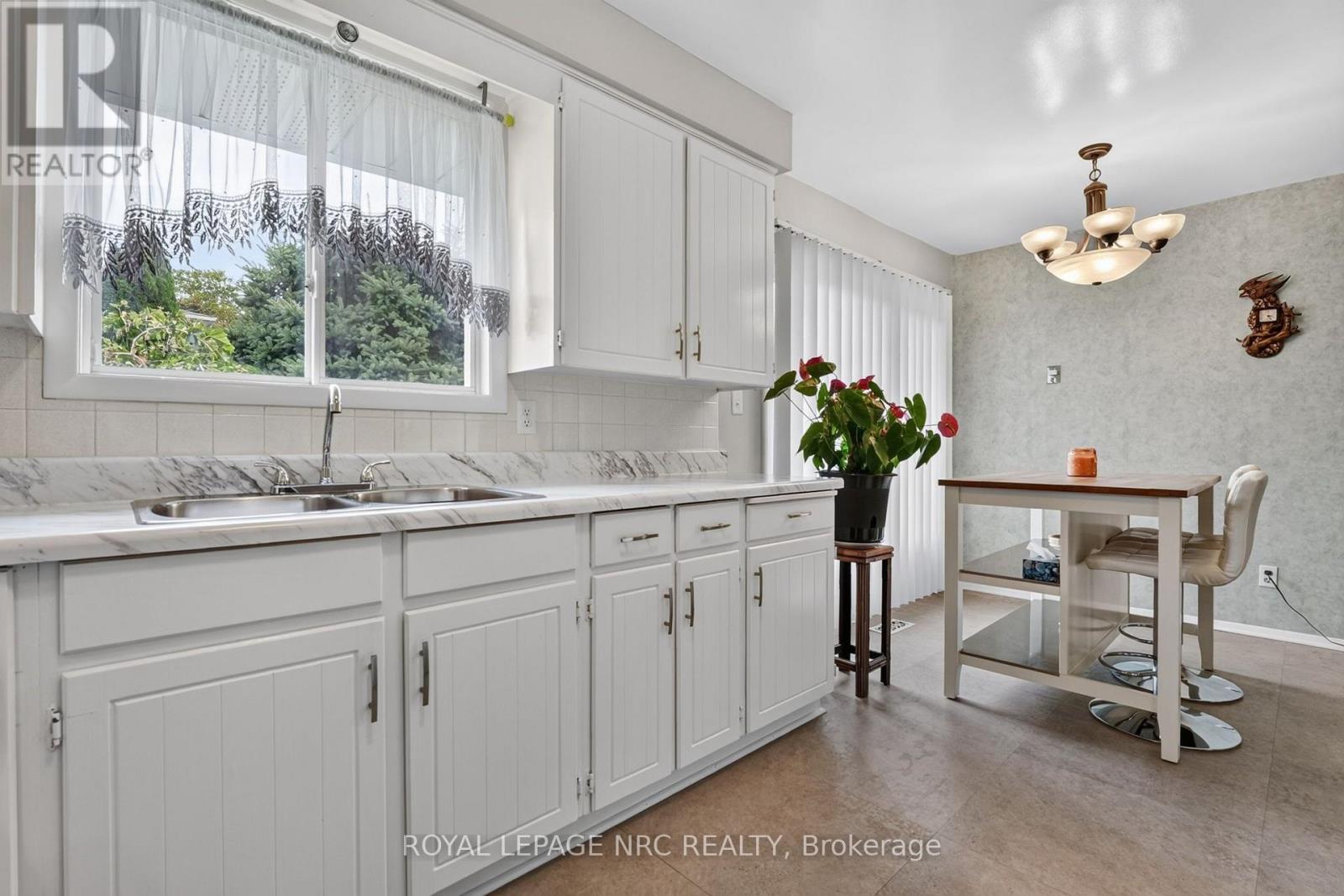 20 Jessica Drive, St. Catharines, Ontario  L2M 6V7 - Photo 15 - X13837036