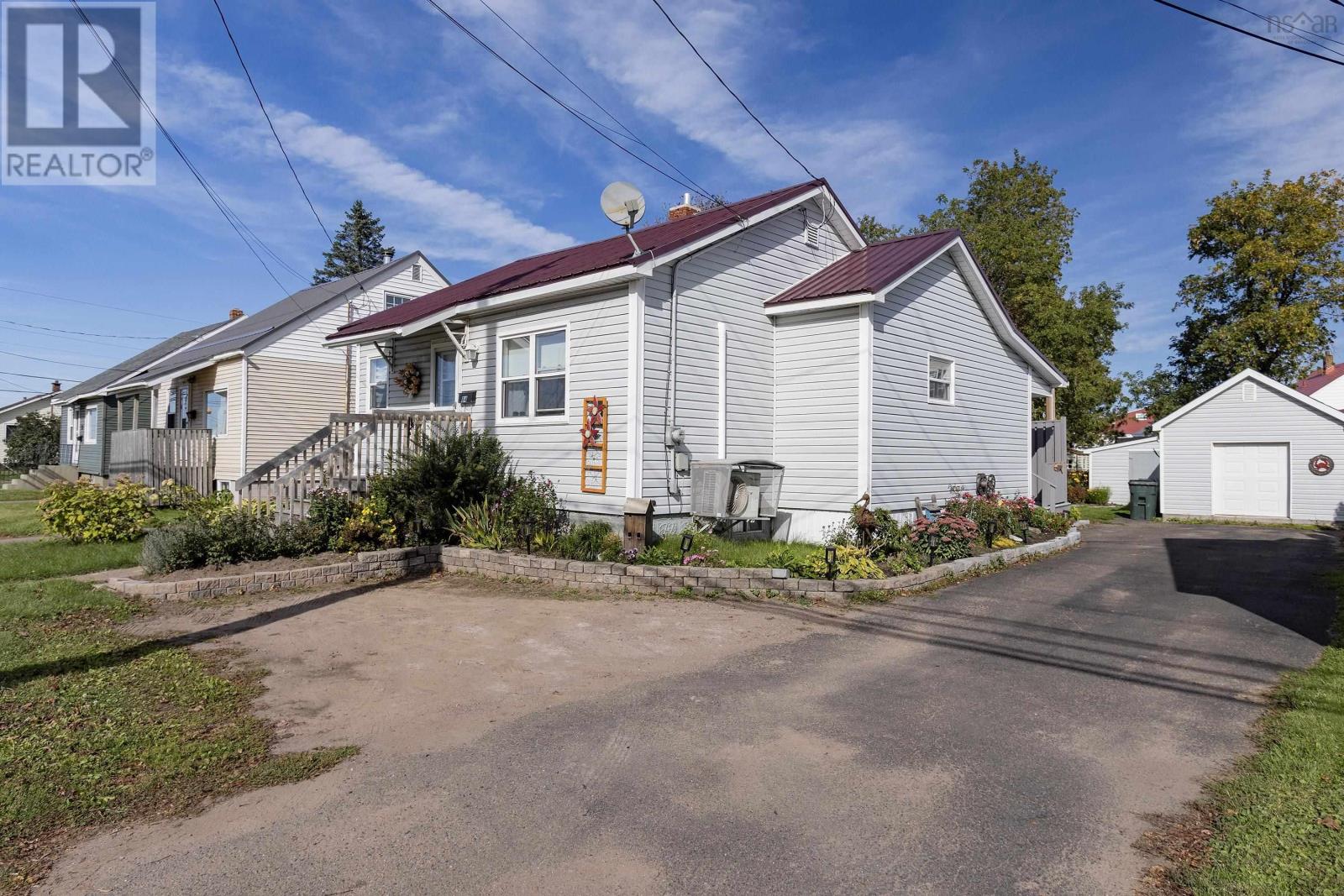 84 South Albion Street, Amherst, Nova Scotia  B4H 2W9 - Photo 1 - 202624568