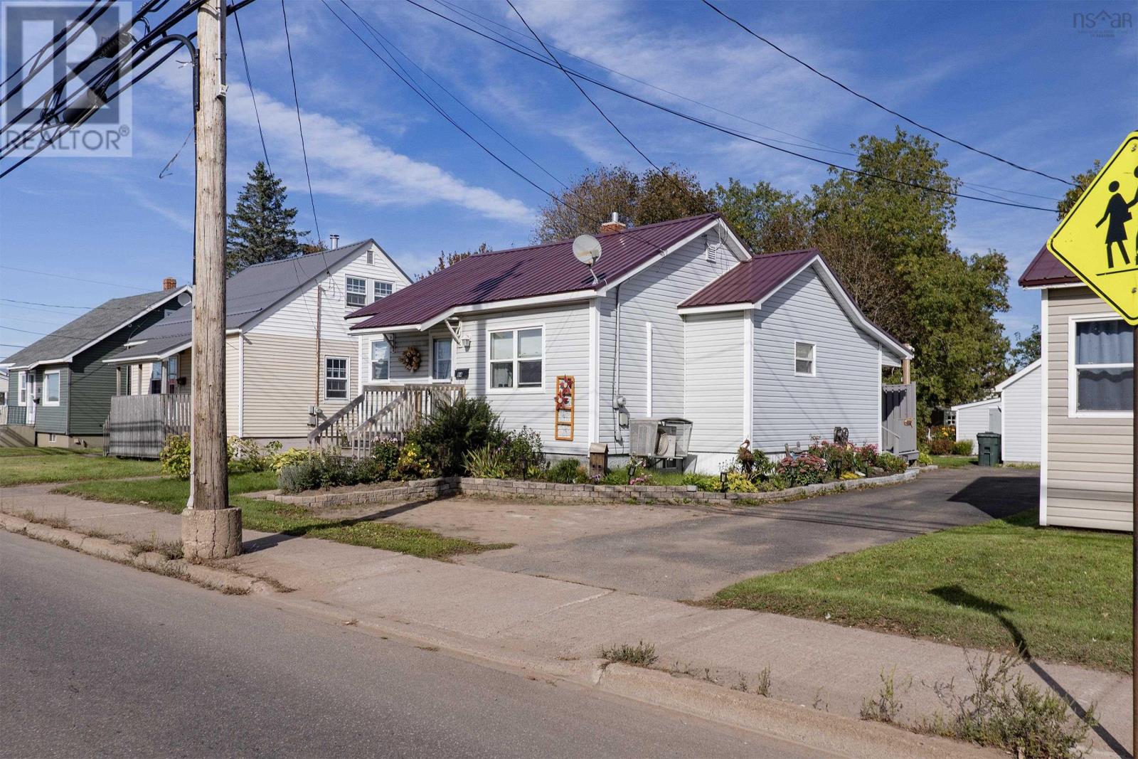 84 South Albion Street, Amherst, Nova Scotia  B4H 2W9 - Photo 4 - 202624568