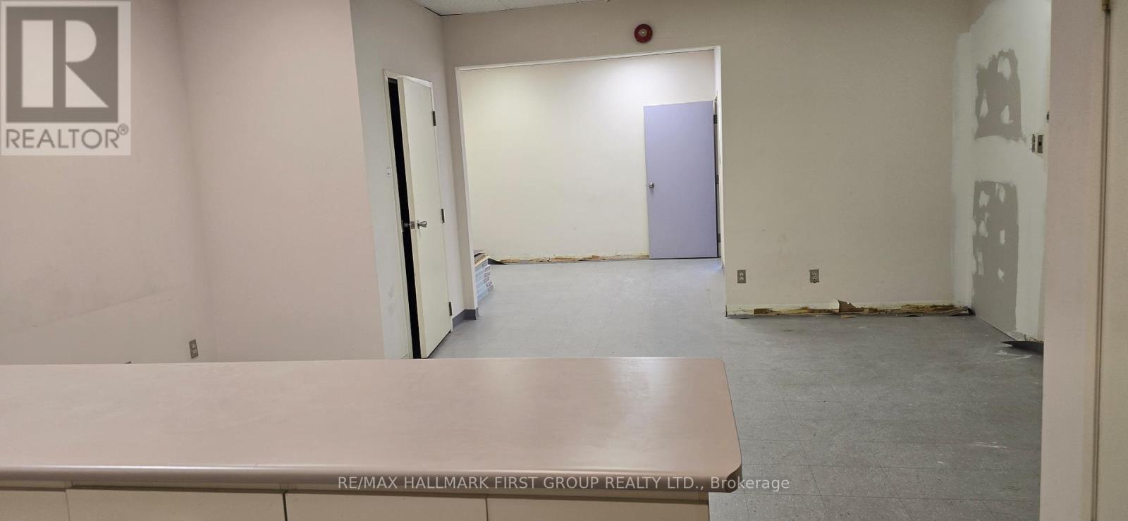 #4 + Outside Storage - 600 Thornton Road S, Oshawa, Ontario  L1J 6W7 - Photo 6 - E13836904