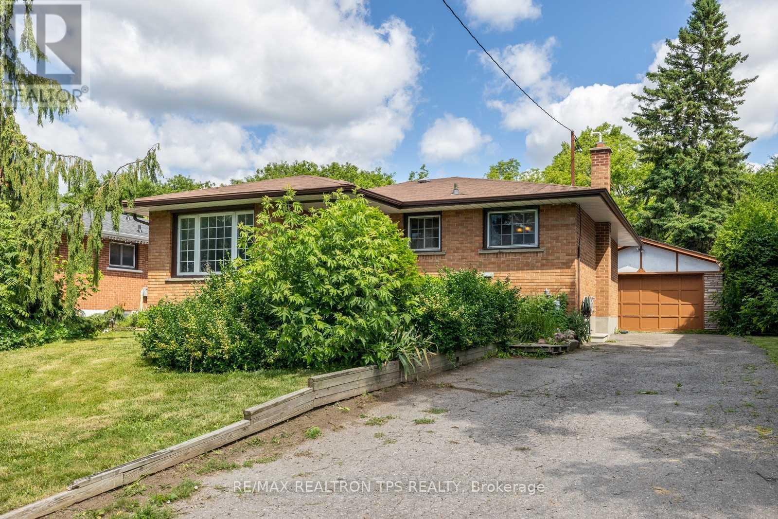 634 Athol Street E, Oshawa, Ontario  L1H 1M3 - Photo 15 - E13836994