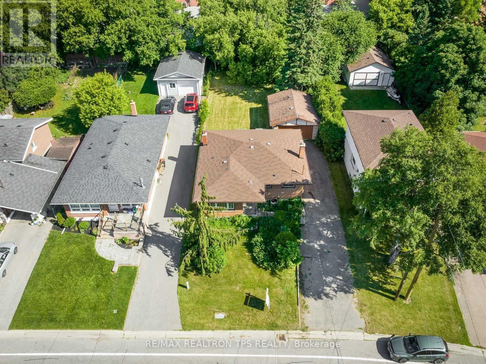 634 Athol Street E, Oshawa, Ontario  L1H 1M3 - Photo 17 - E13836994
