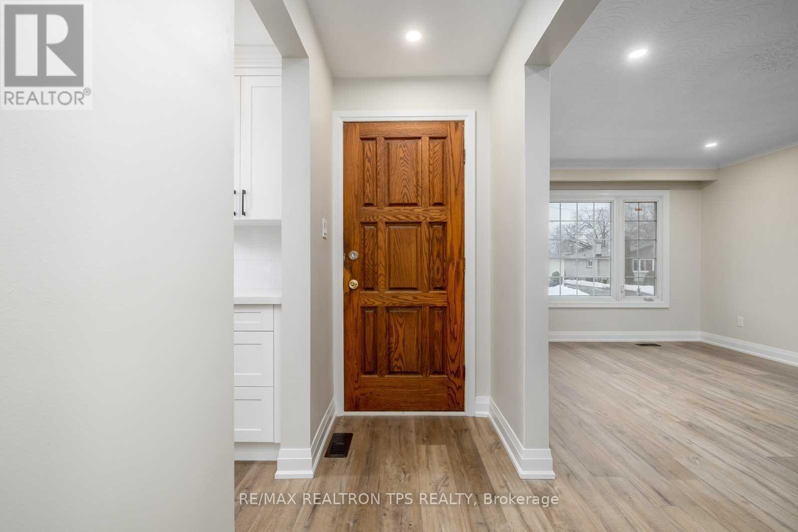 634 Athol Street E, Oshawa, Ontario  L1H 1M3 - Photo 19 - E13836994