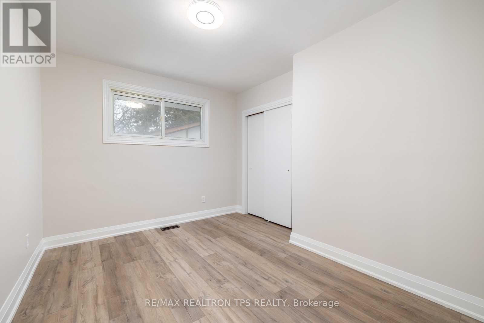 634 Athol Street E, Oshawa, Ontario  L1H 1M3 - Photo 9 - E13836994