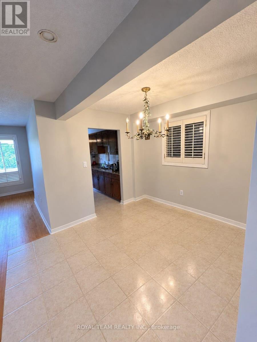 28 Oakmount Crescent, Vaughan, Ontario  L4K 2C3 - Photo 10 - N13027930