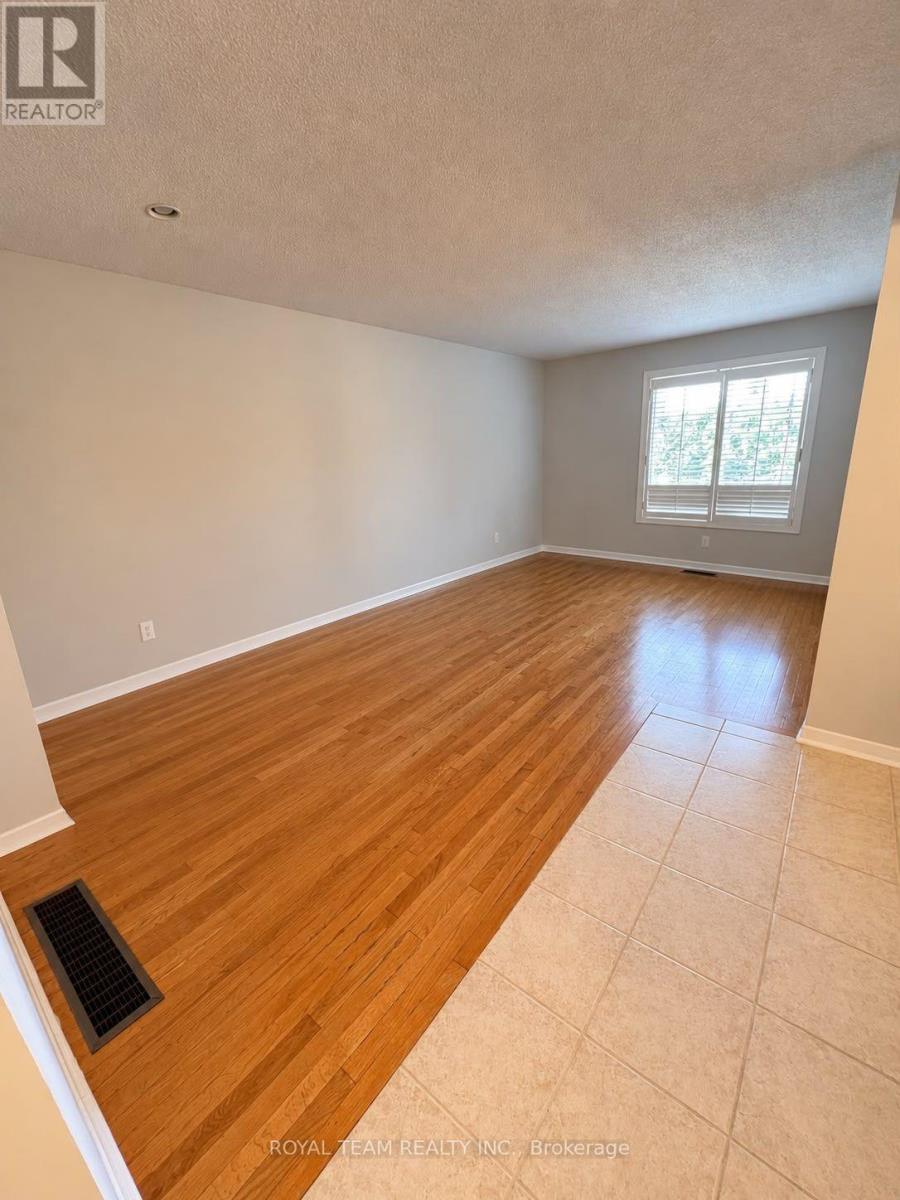 28 Oakmount Crescent, Vaughan, Ontario  L4K 2C3 - Photo 8 - N13027930
