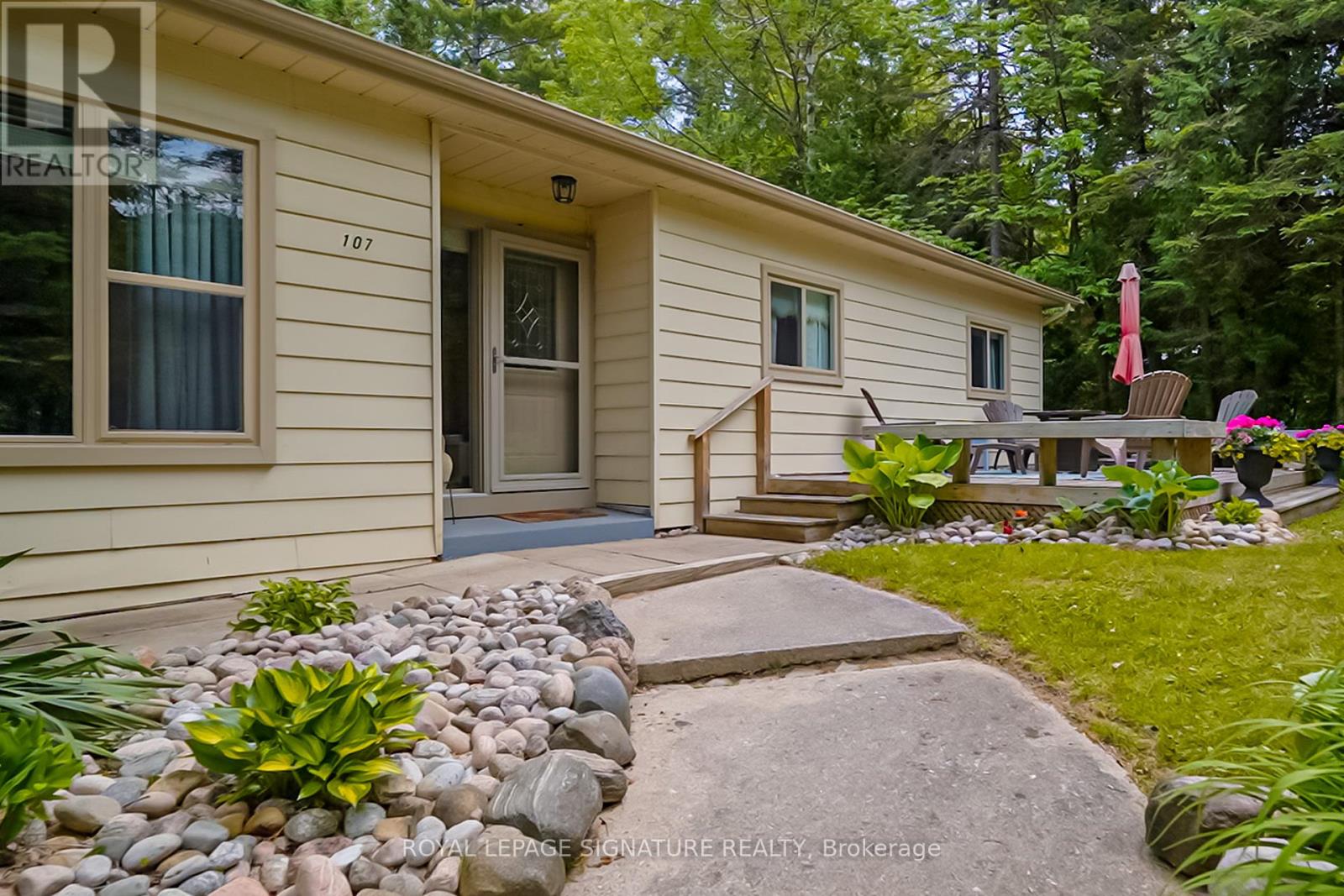 107 Nicole Boulevard, Tiny, Ontario  L0L 2T0 - Photo 3 - S13837056