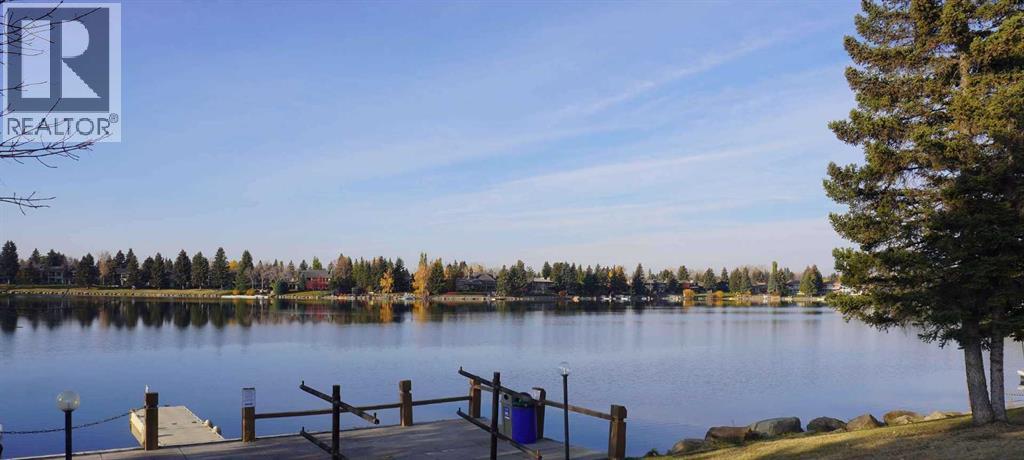 111 Midbend Place SE