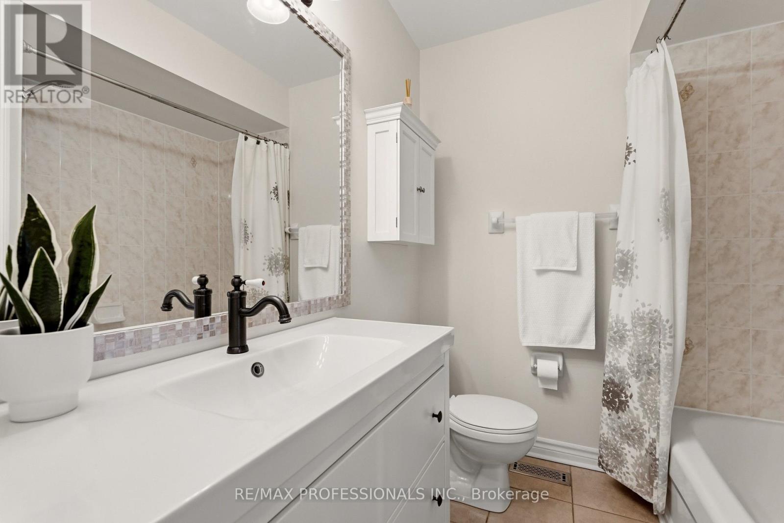 40 Dominion Gardens Drive, Halton Hills, Ontario  L7G 6B2 - Photo 31 - W13770330