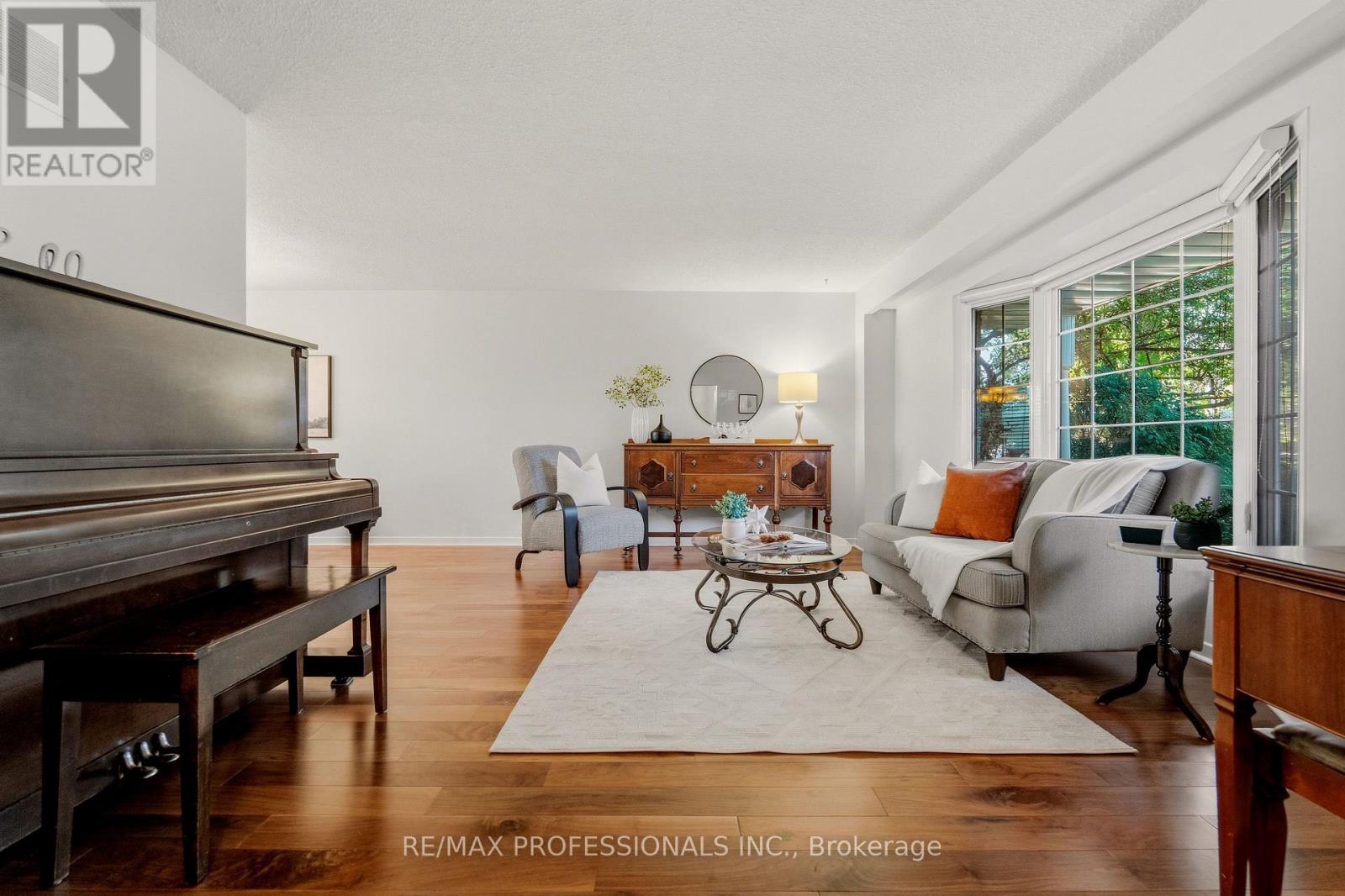 6888 Barrisdale Drive, Mississauga, Ontario  L5N 2H4 - Photo 10 - W13822118